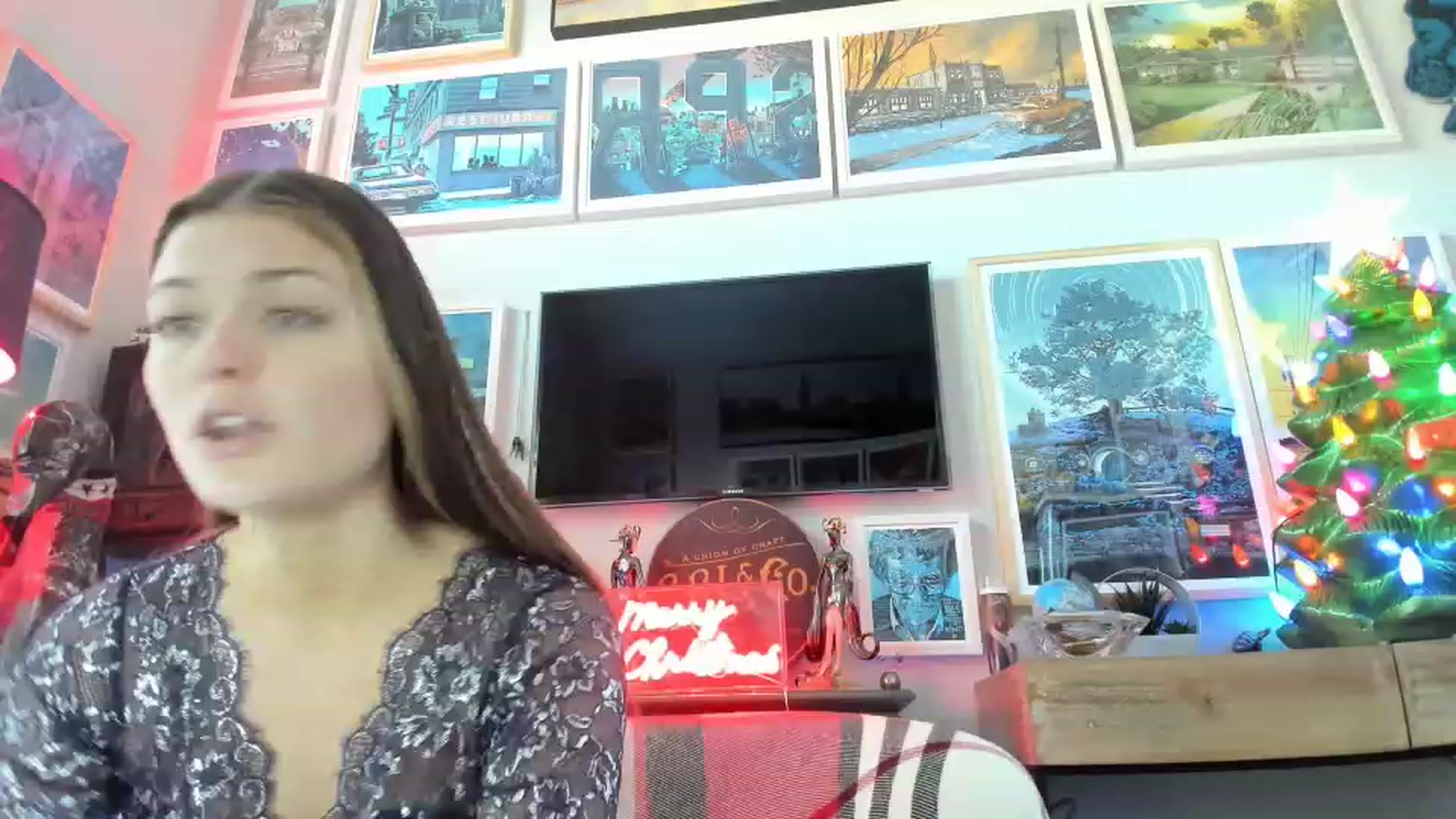 Gallery image thumbnail from Serina_'s myfreecams stream on, 12/26/2022, 15:38 image 12 of 20