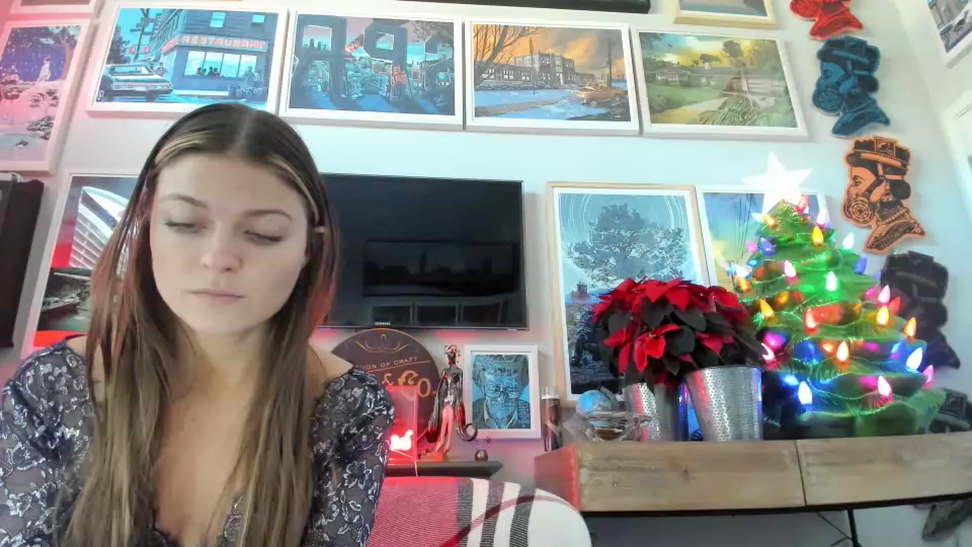 Gallery image thumbnail from Serina_'s myfreecams stream on, 12/26/2022, 16:11 image 15 of 20