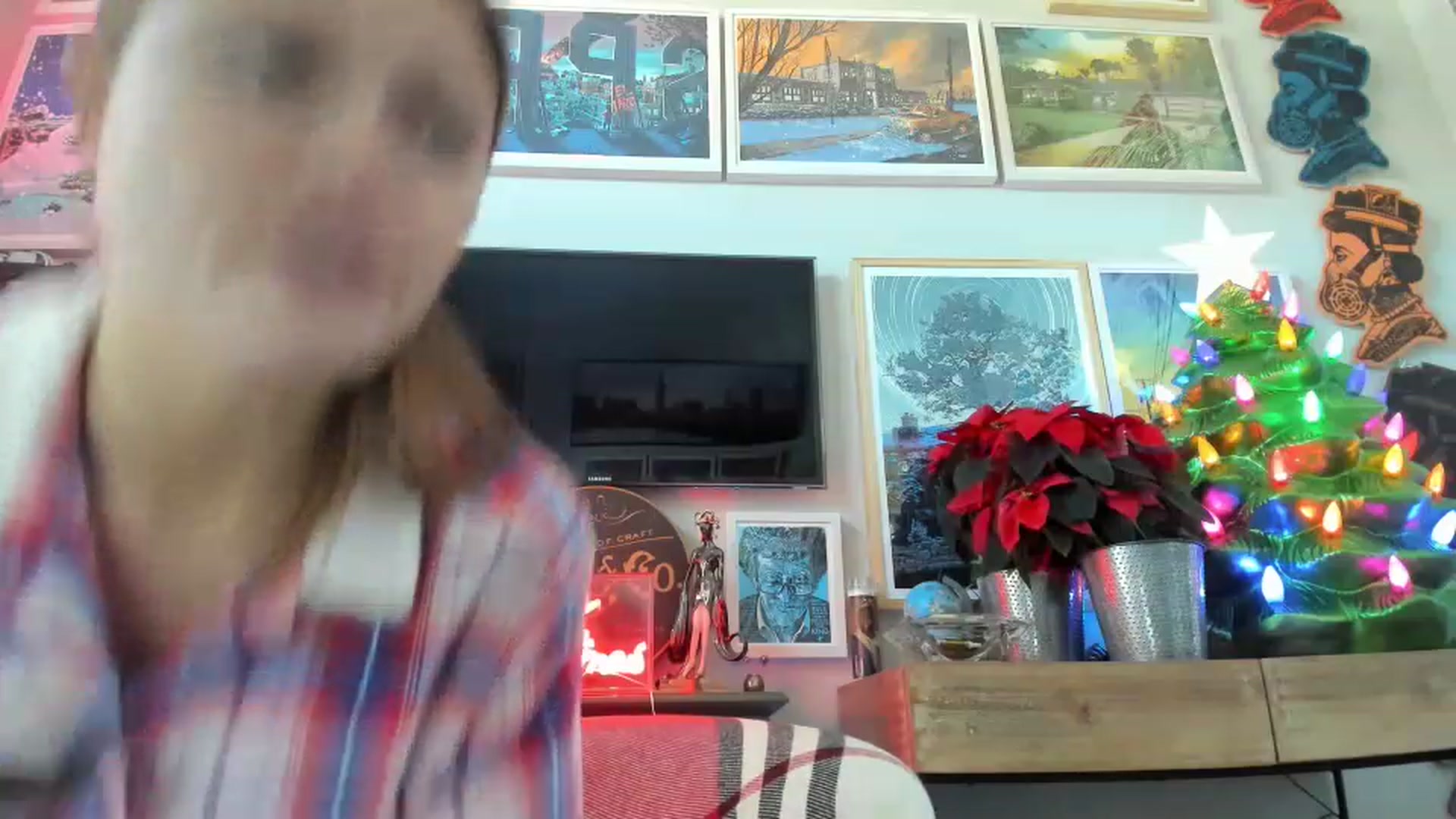 Gallery image thumbnail from Serina_'s myfreecams stream on, 12/26/2022, 16:36 image 18 of 20