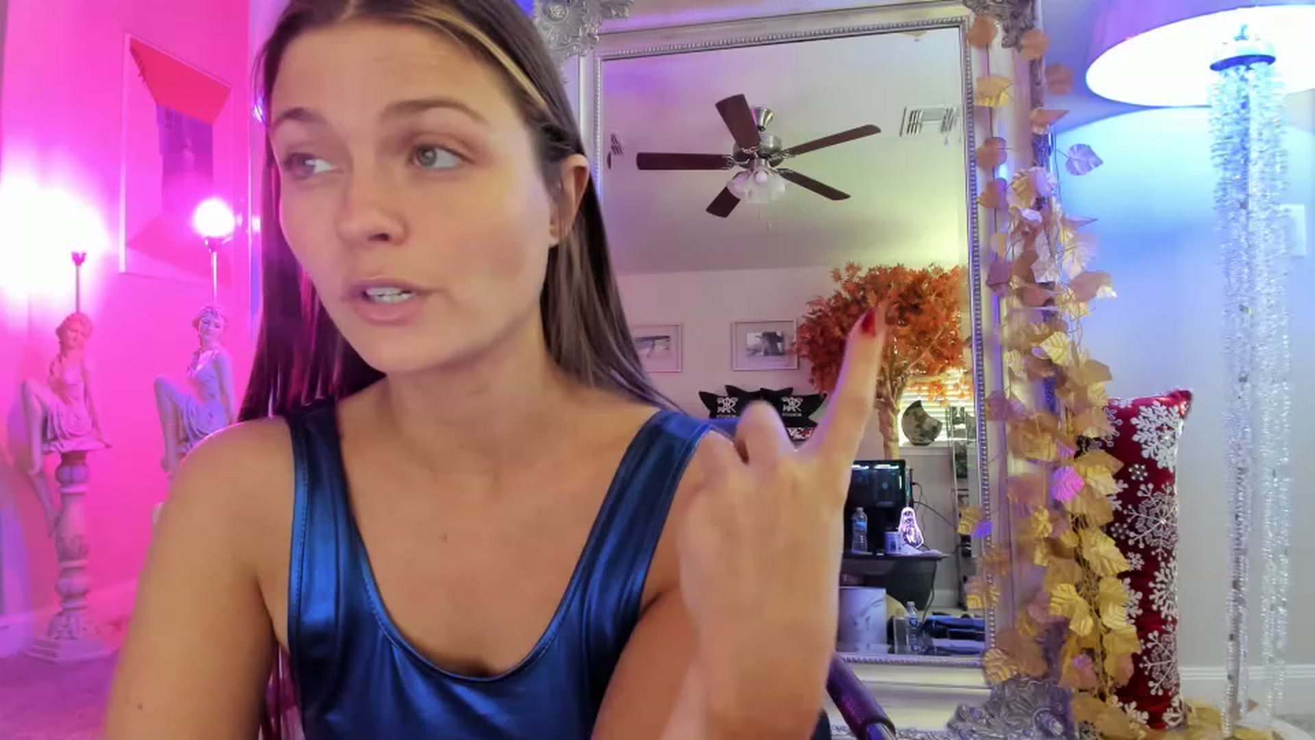 Gallery image thumbnail from Serina_'s myfreecams stream on, 12/28/2022, 21:03 image 17 of 20