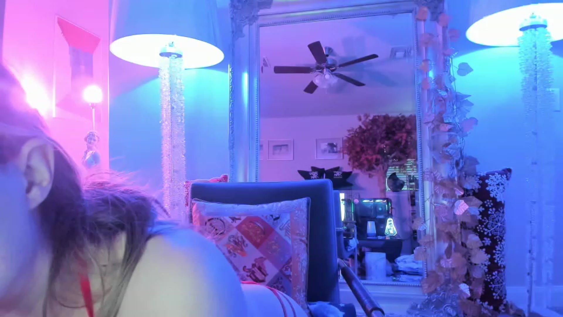 Gallery image thumbnail from Serina_'s myfreecams stream on, 12/29/2022, 15:03 image 5 of 20