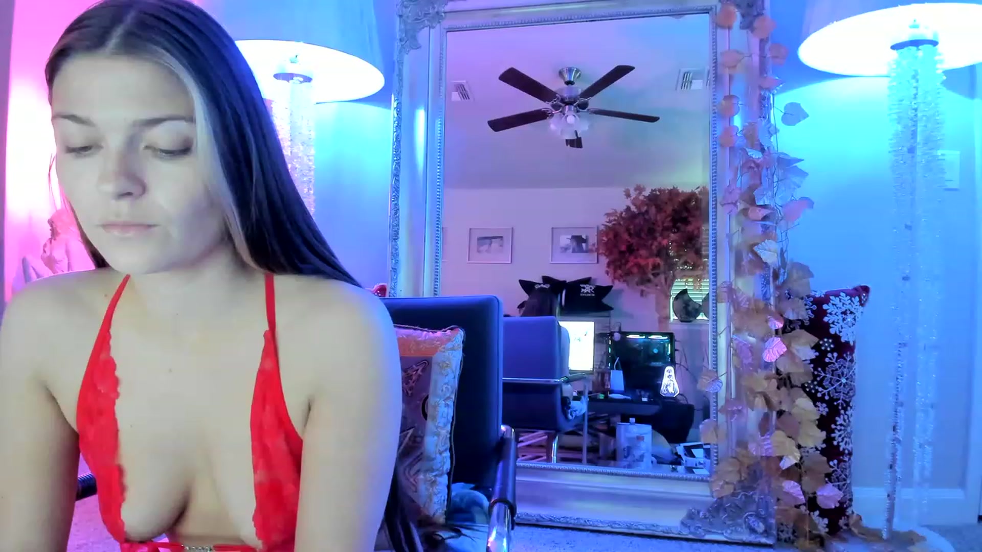 Gallery image thumbnail from Serina_'s myfreecams stream on, 01/03/2023, 14:37 image 20 of 20