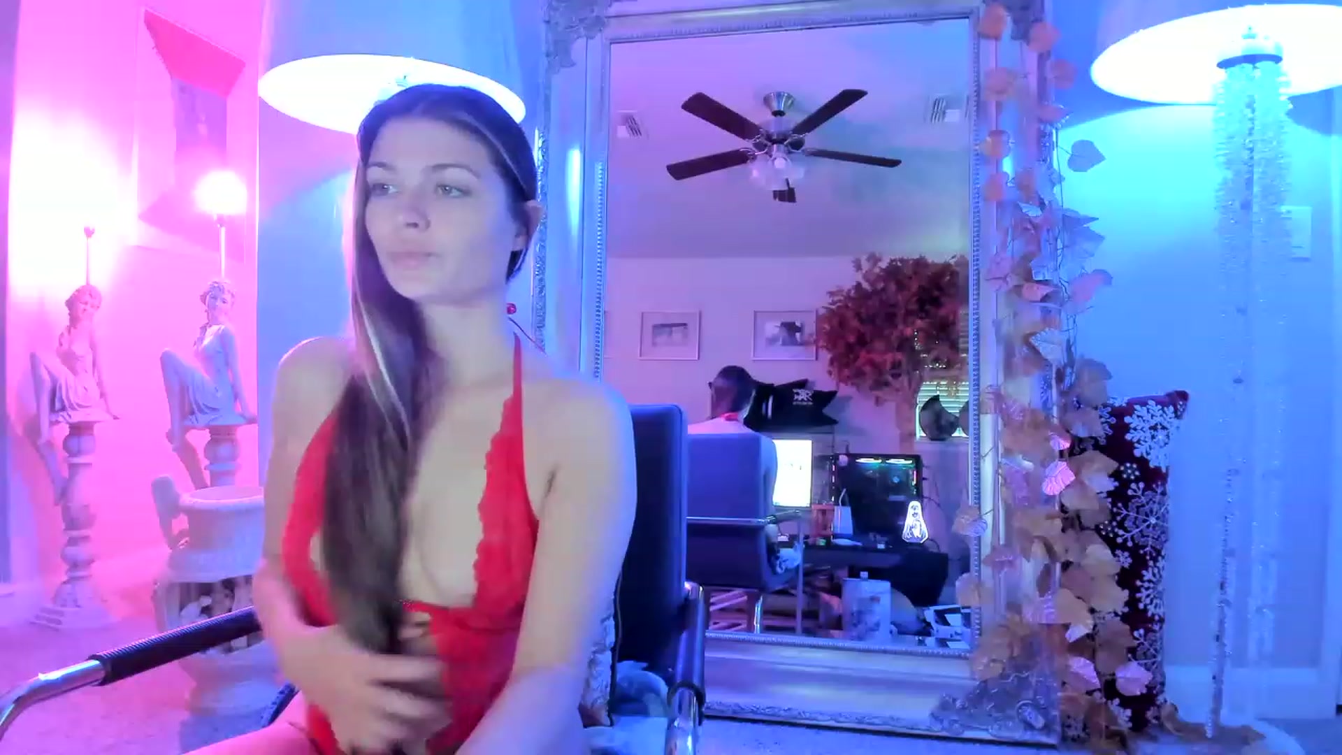 Gallery image thumbnail from Serina_'s myfreecams stream on, 01/03/2023, 14:37 image 13 of 20