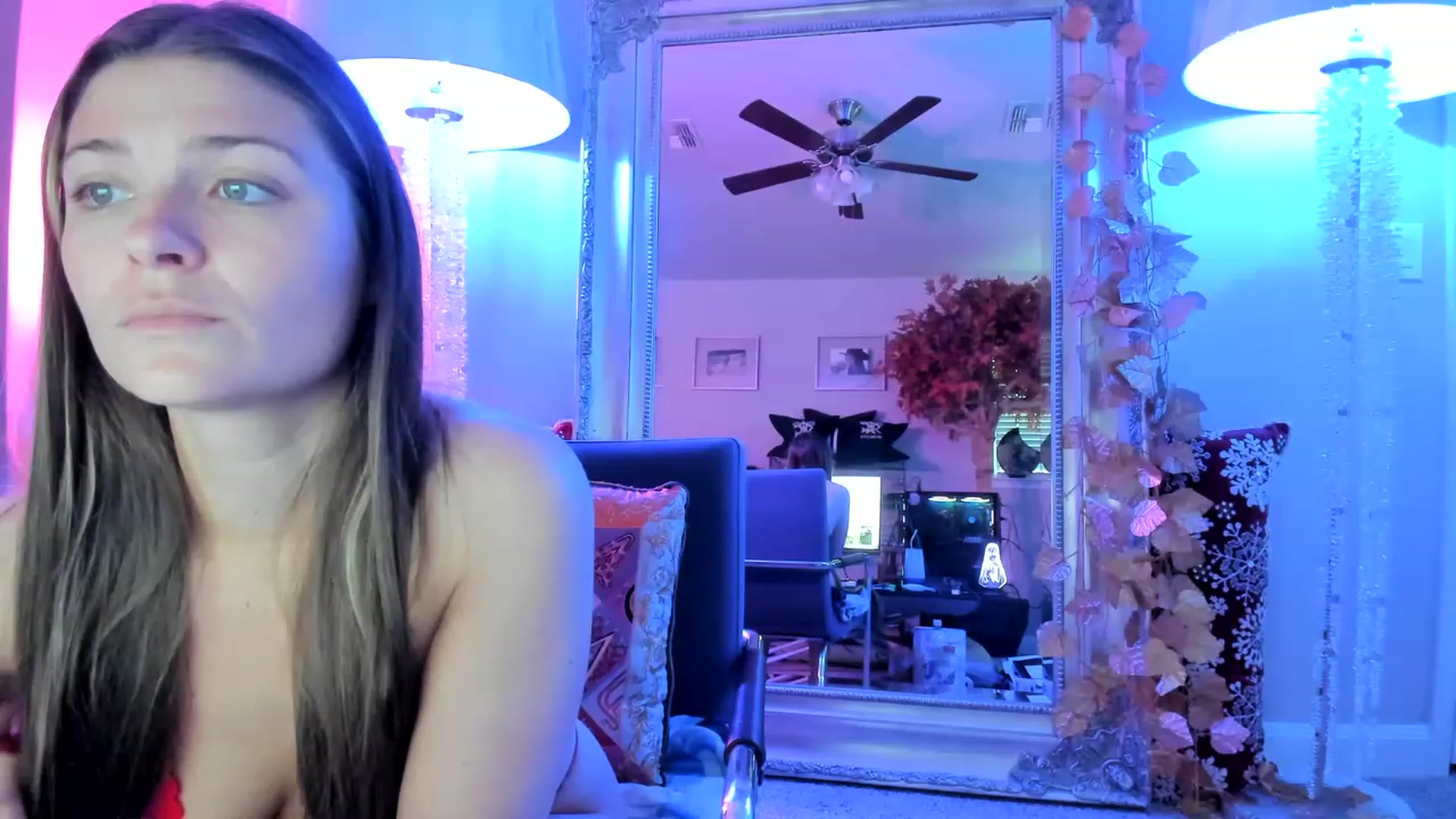 Gallery image thumbnail from Serina_'s myfreecams stream on, 01/03/2023, 14:37 image 7 of 20