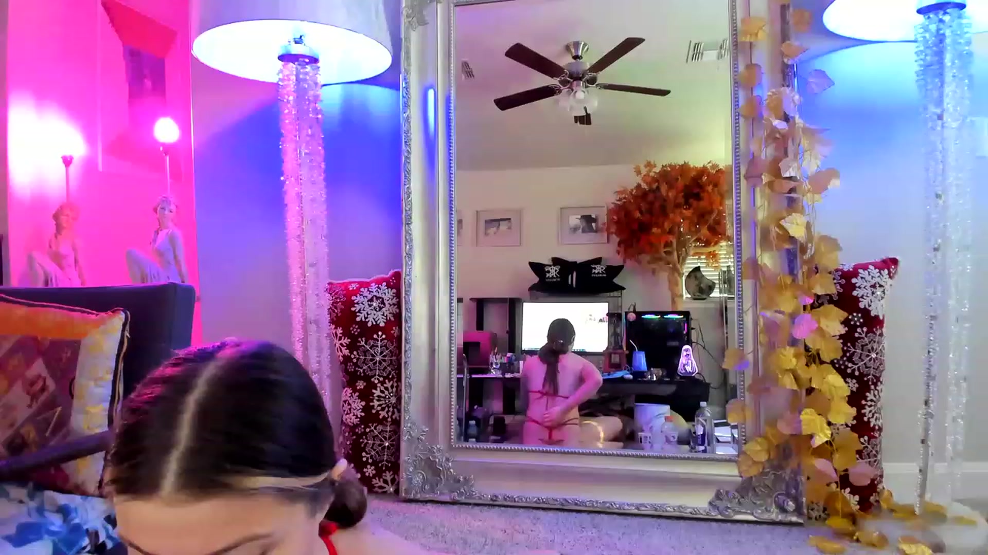 Gallery image thumbnail from Serina_'s myfreecams stream on, 01/03/2023, 18:29 image 6 of 20