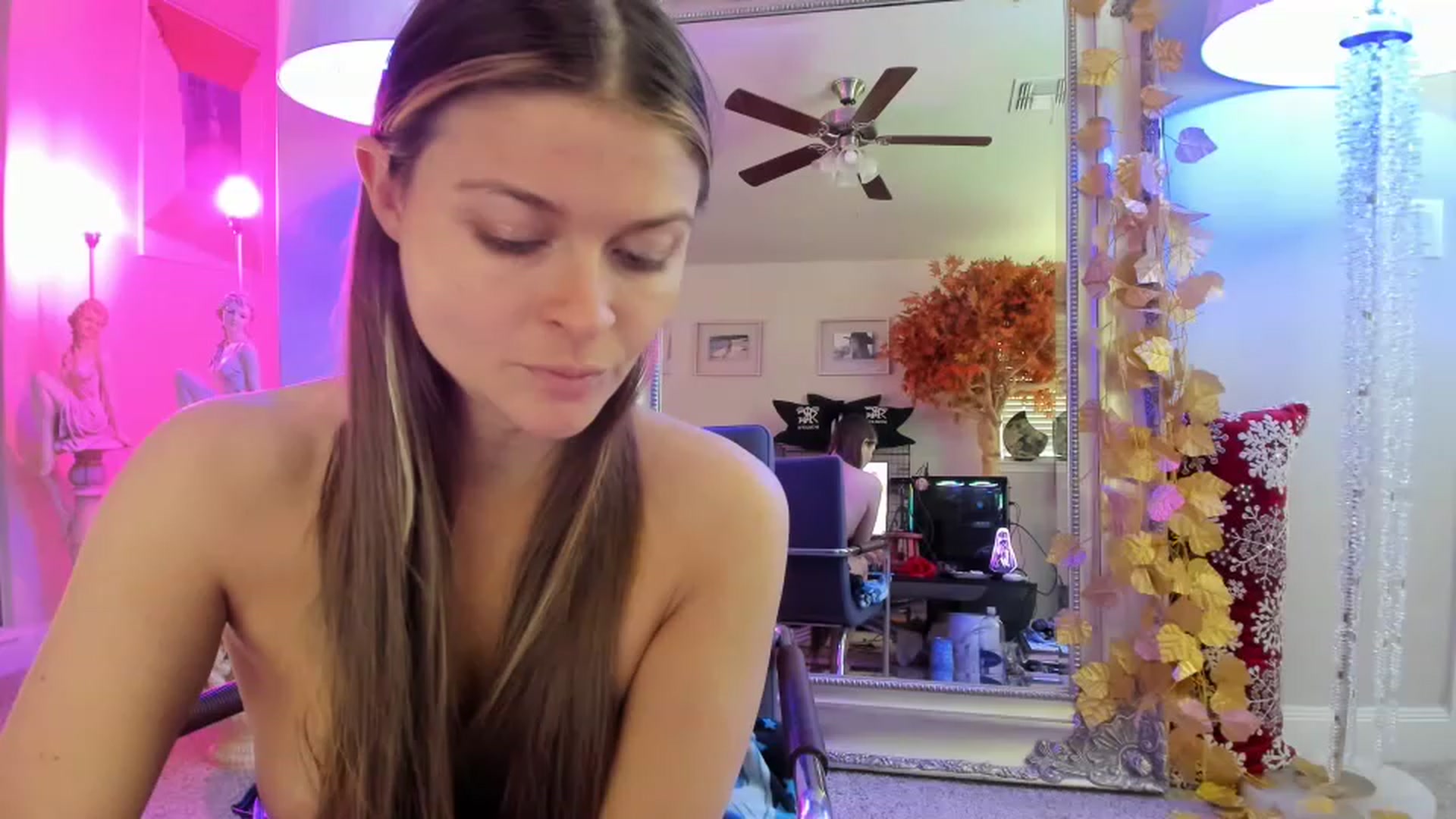 Gallery image thumbnail from Serina_'s myfreecams stream on, 01/04/2023, 17:05 image 15 of 20