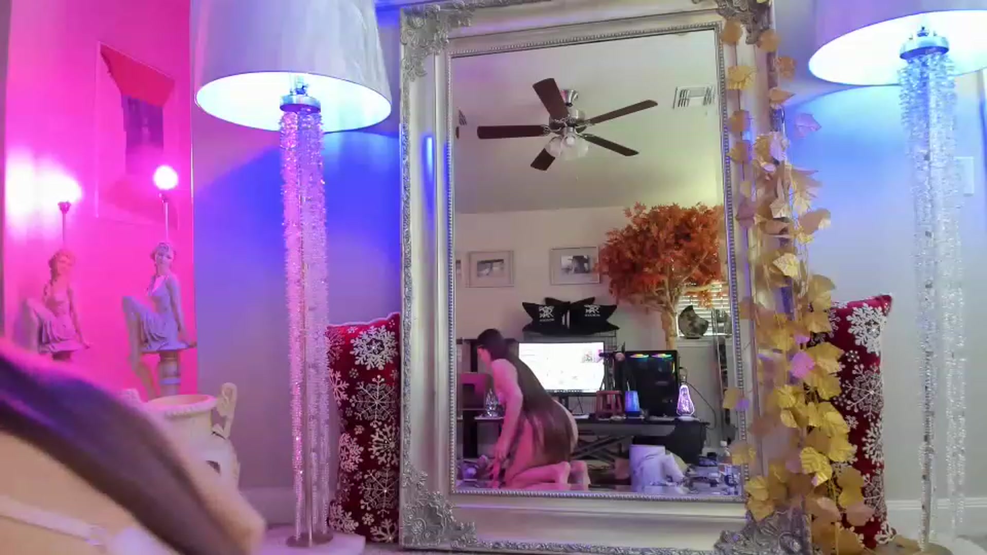 Gallery image thumbnail from Serina_'s myfreecams stream on, 01/05/2023, 19:01 image 14 of 20