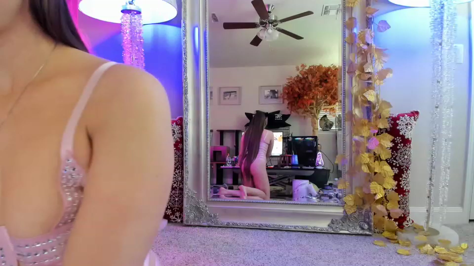 Gallery image thumbnail from Serina_'s myfreecams stream on, 01/05/2023, 19:01 image 4 of 20