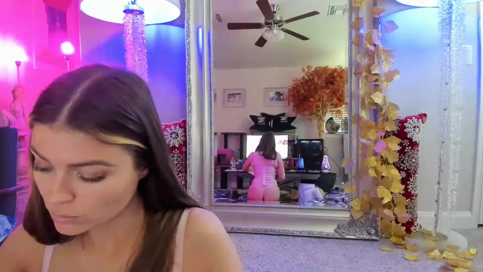 Gallery image thumbnail from Serina_'s myfreecams stream on, 01/05/2023, 19:01 image 1 of 20