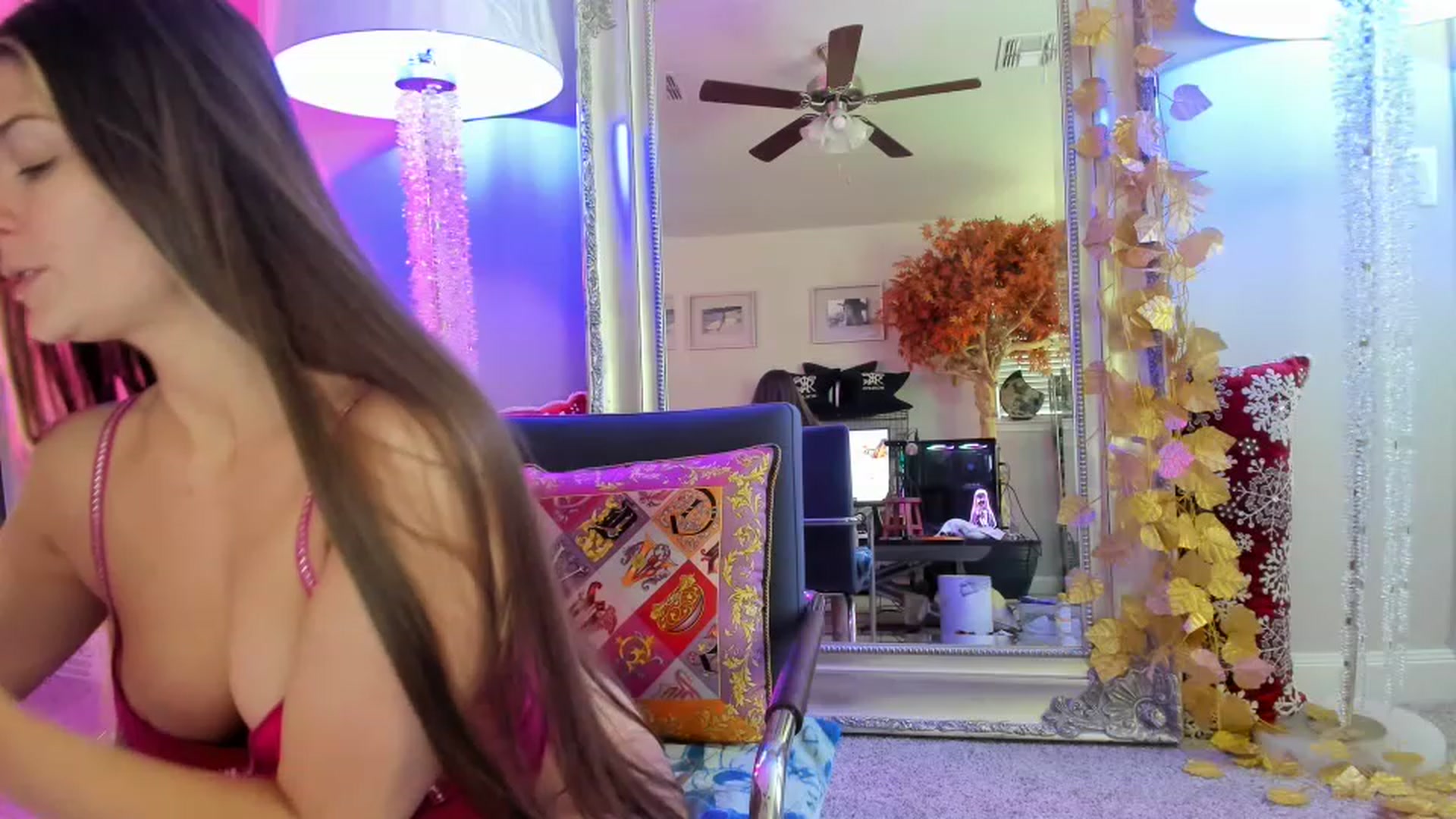 Gallery image thumbnail from Serina_'s myfreecams stream on, 01/09/2023, 15:50 image 5 of 20