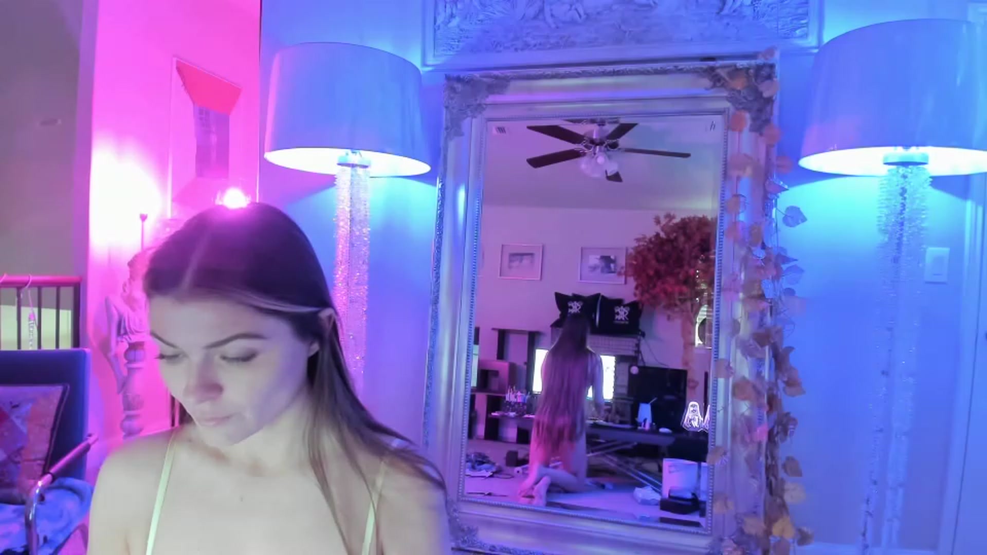 Gallery image thumbnail from Serina_'s myfreecams stream on, 01/16/2023, 17:07 image 10 of 20