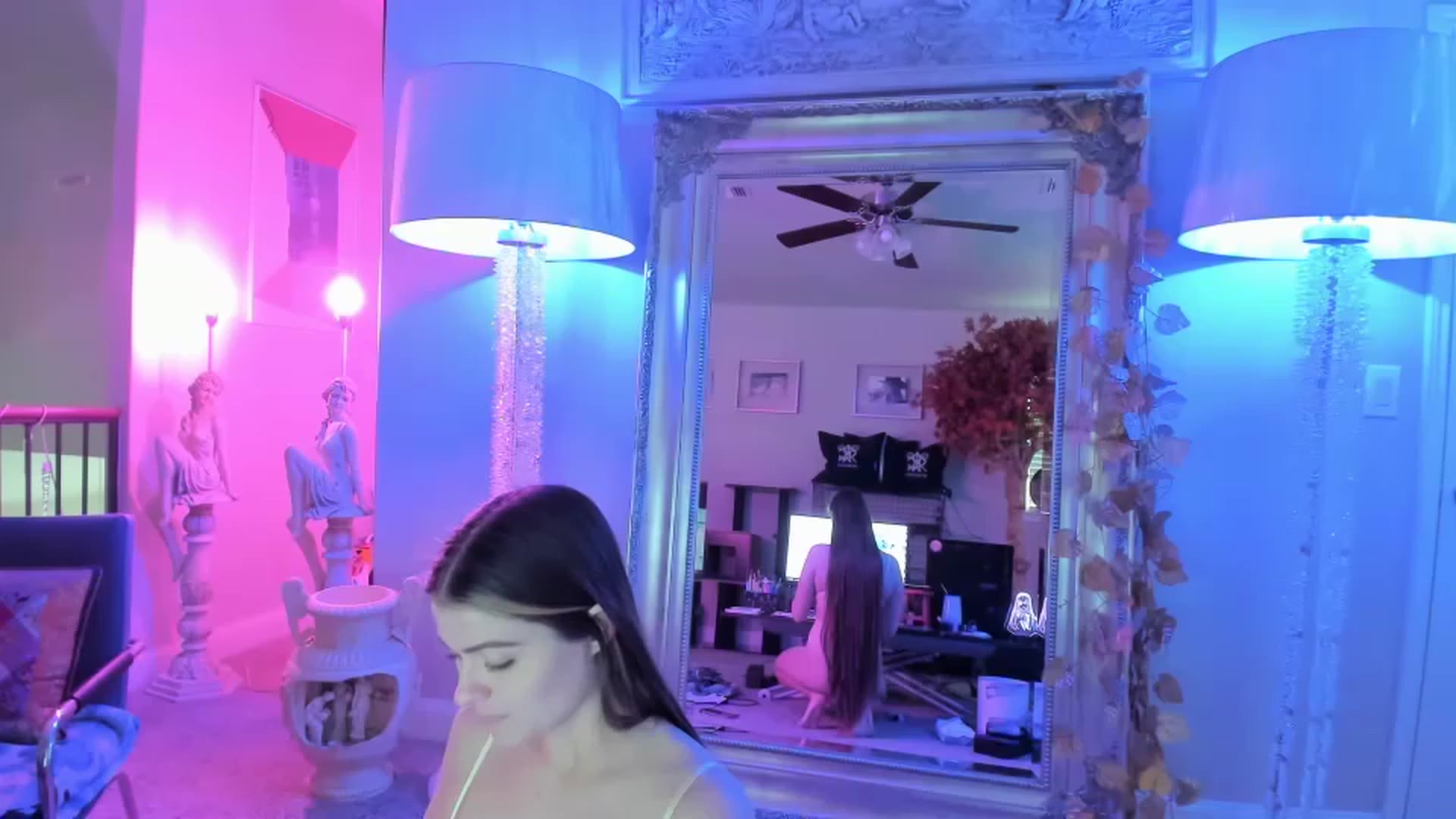 Gallery image thumbnail from Serina_'s myfreecams stream on, 01/16/2023, 17:07 image 12 of 20