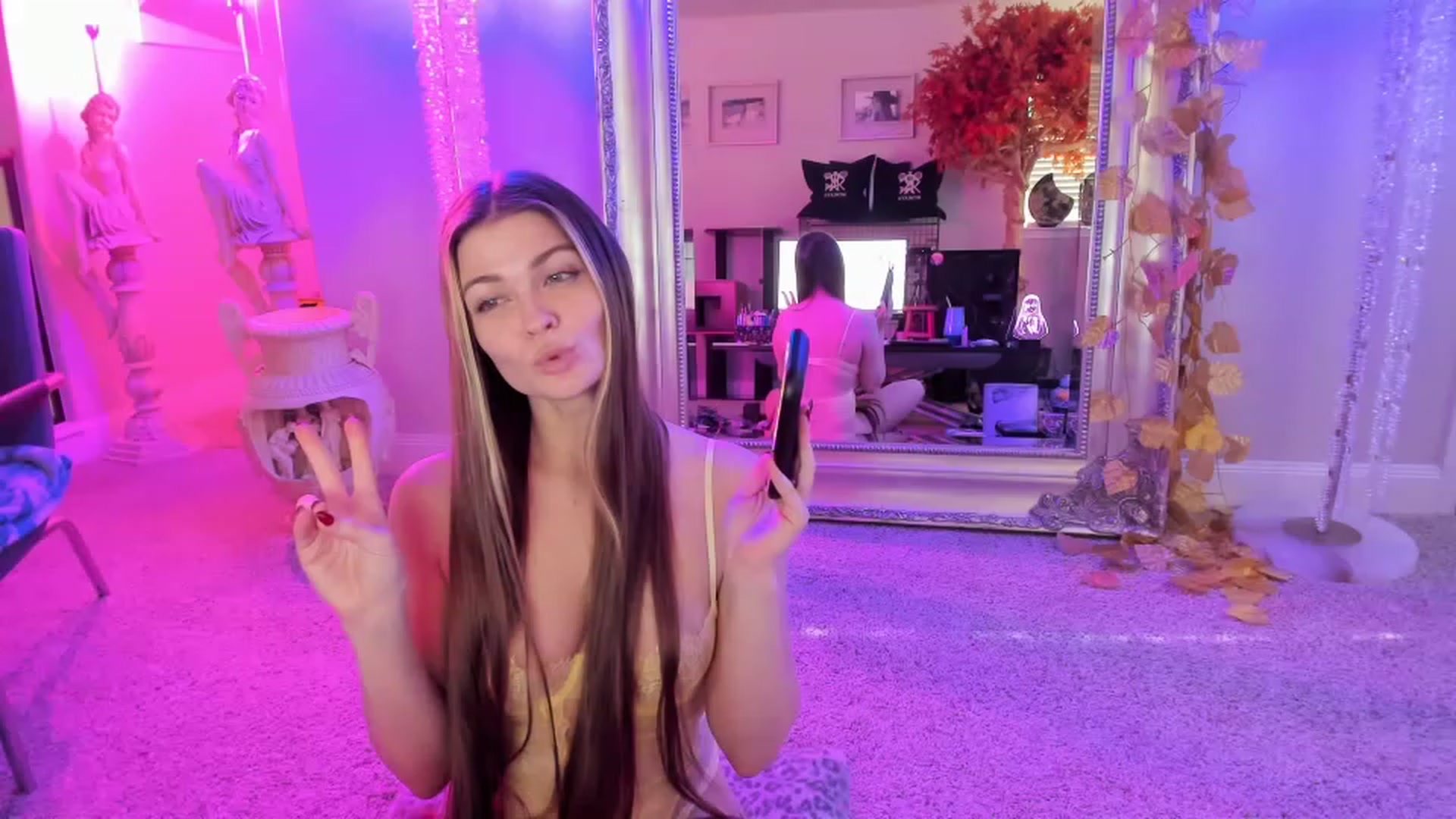 Gallery image thumbnail from Serina_'s myfreecams stream on, 01/16/2023, 19:32 image 19 of 20