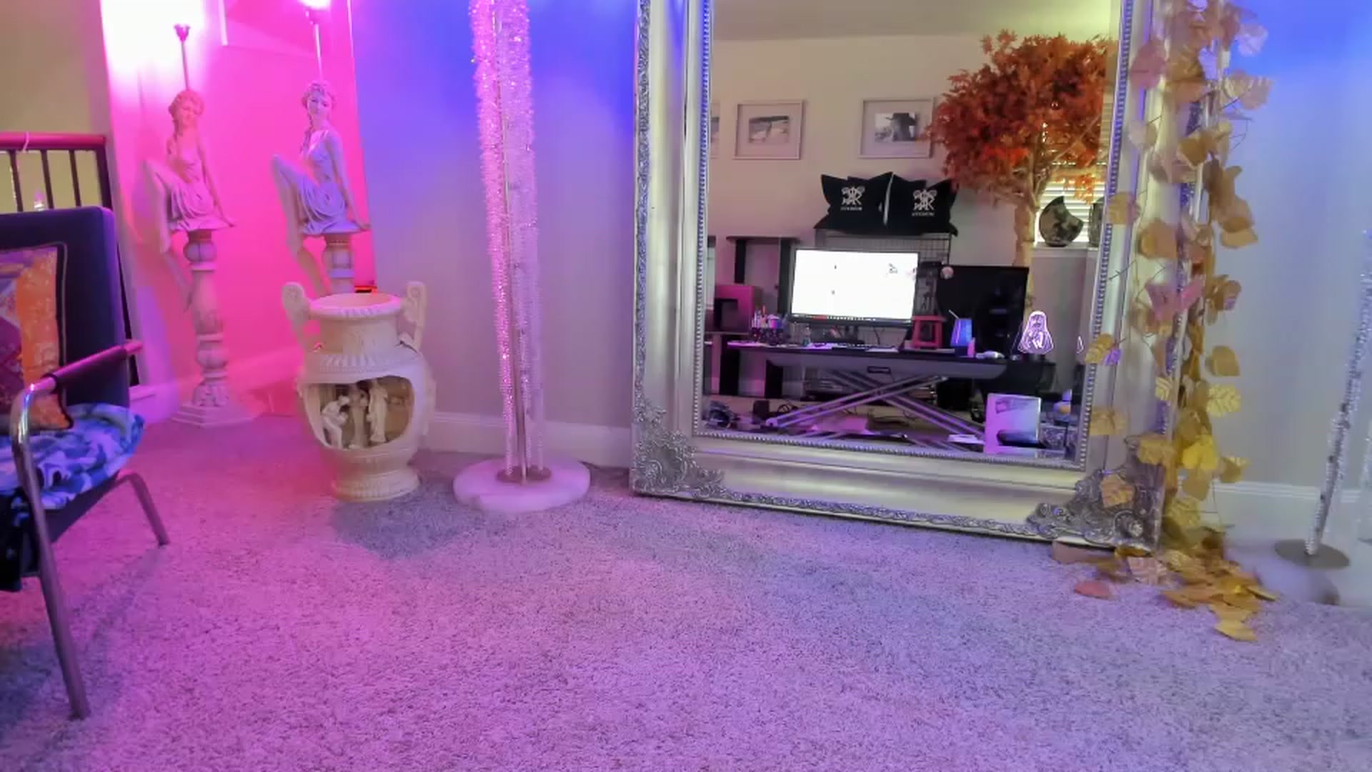 Gallery image thumbnail from Serina_'s myfreecams stream on, 01/16/2023, 19:32 image 2 of 20