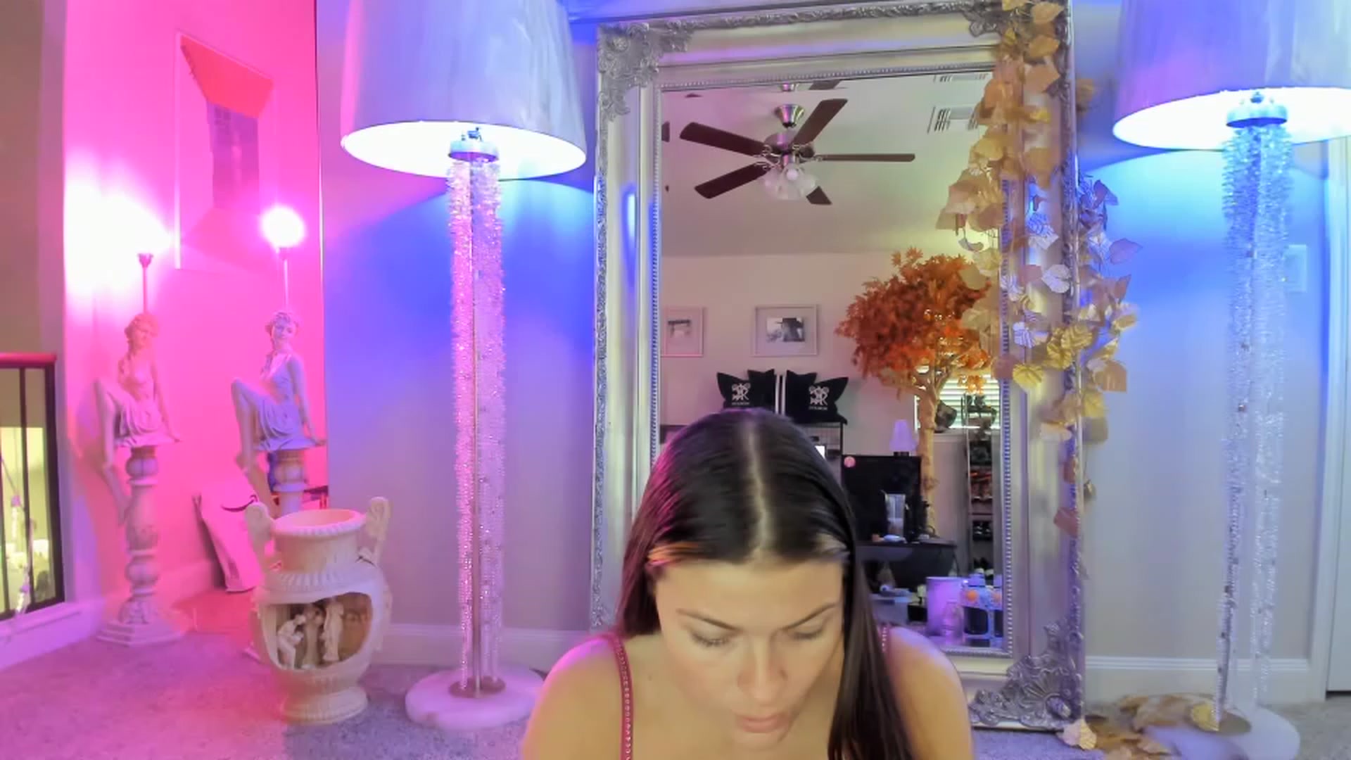 Gallery image thumbnail from Serina_'s myfreecams stream on, 01/26/2023, 17:46 image 10 of 20
