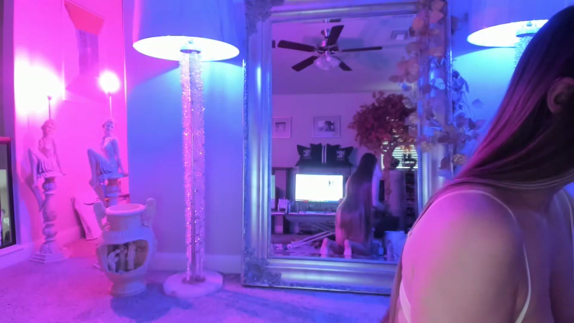 Gallery image thumbnail from Serina_'s myfreecams stream on, 01/30/2023, 20:41 image 14 of 20