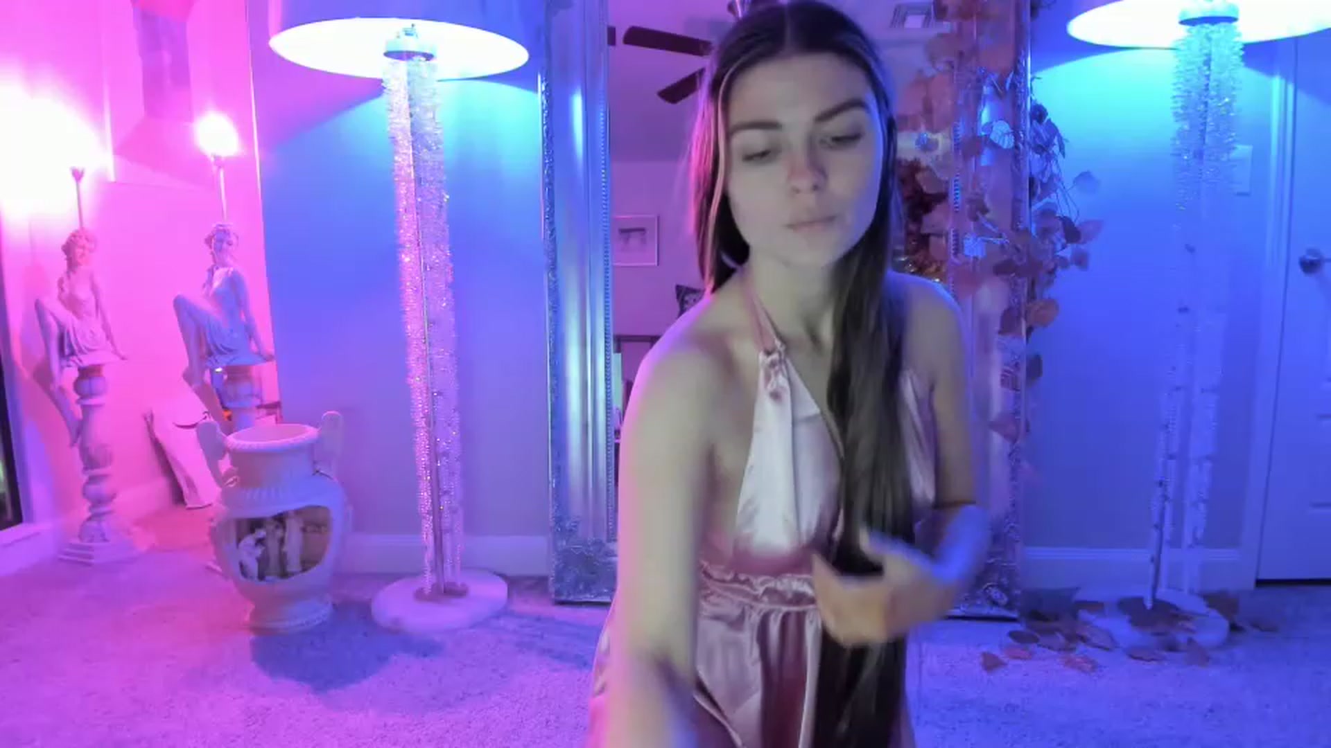 Gallery image thumbnail from Serina_'s myfreecams stream on, 02/01/2023, 17:05 image 3 of 20