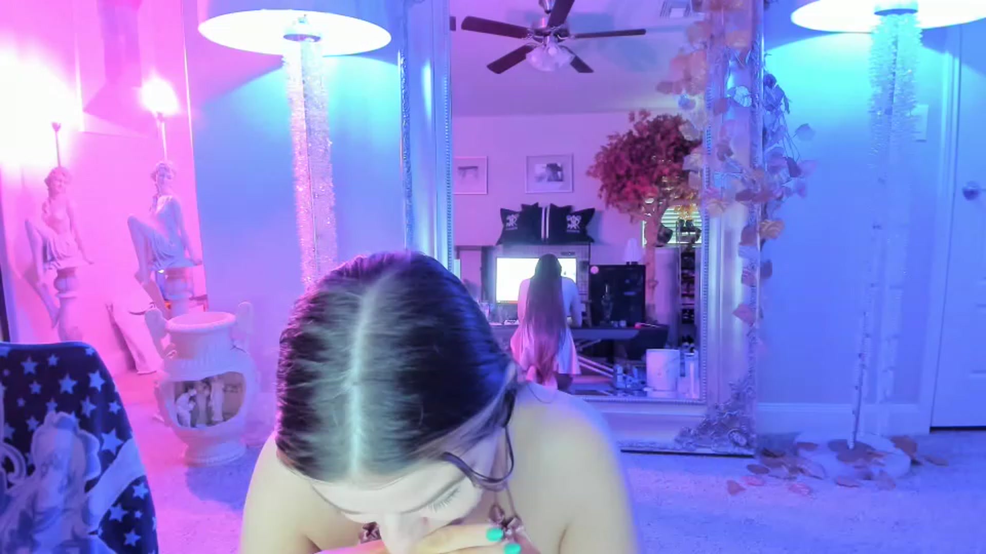Gallery image thumbnail from Serina_'s myfreecams stream on, 02/01/2023, 17:05 image 1 of 20