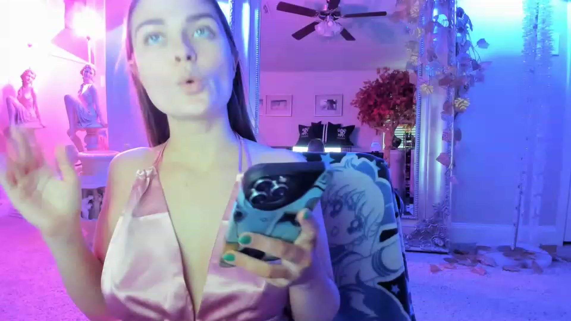 Gallery image thumbnail from Serina_'s myfreecams stream on, 02/01/2023, 17:05 image 20 of 20
