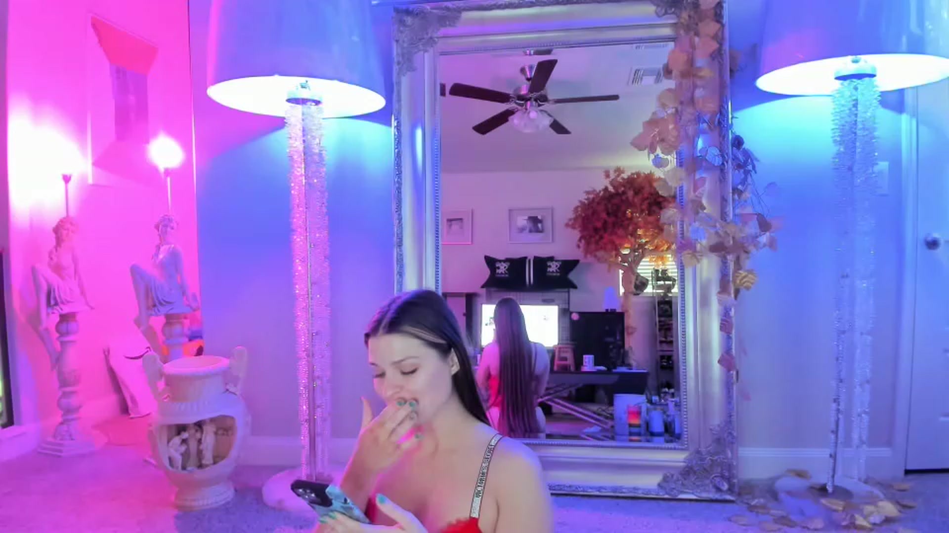 Gallery image thumbnail from Serina_'s myfreecams stream on, 02/03/2023, 19:35 image 5 of 20