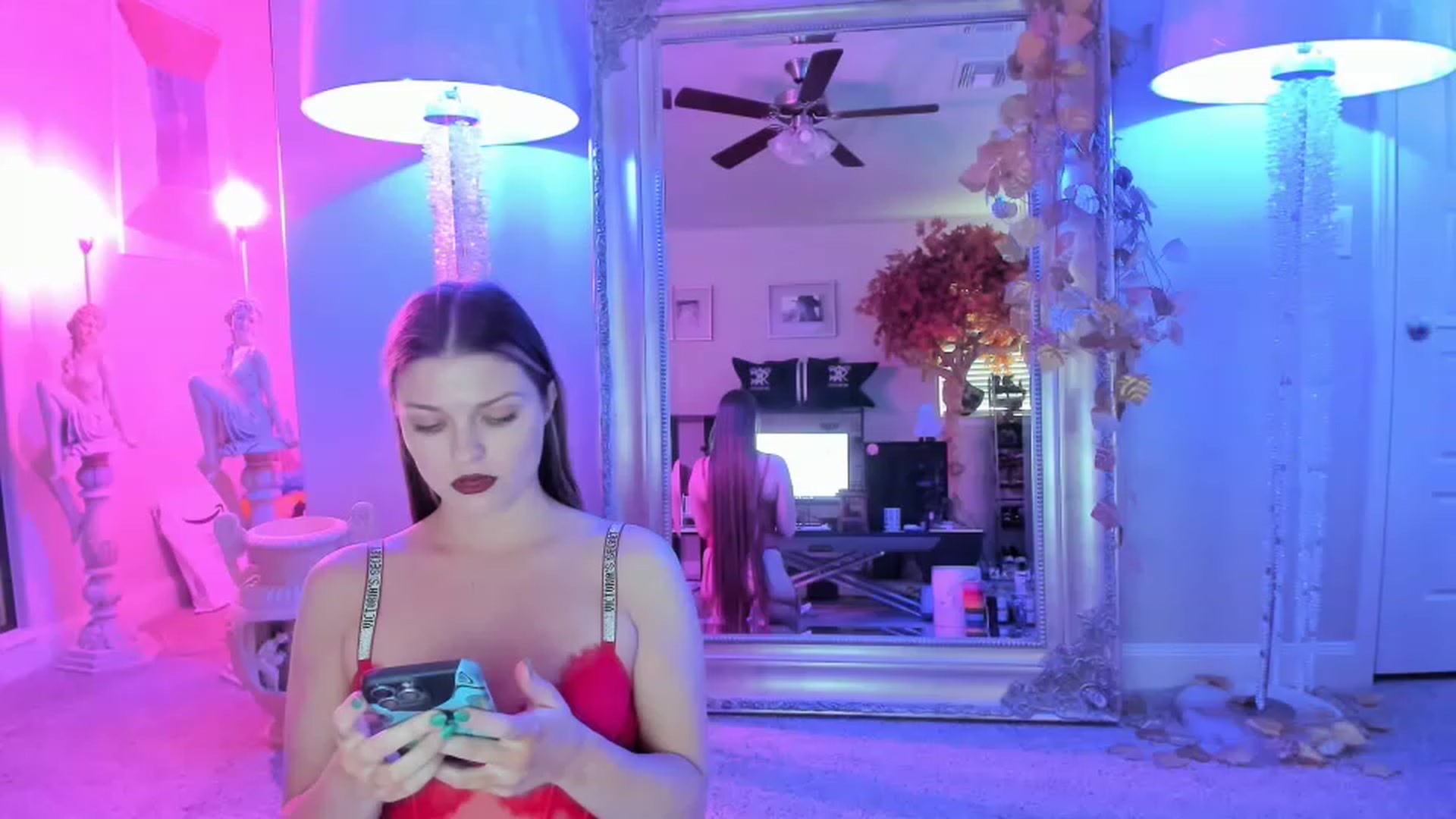 Gallery image thumbnail from Serina_'s myfreecams stream on, 02/03/2023, 19:35 image 19 of 20