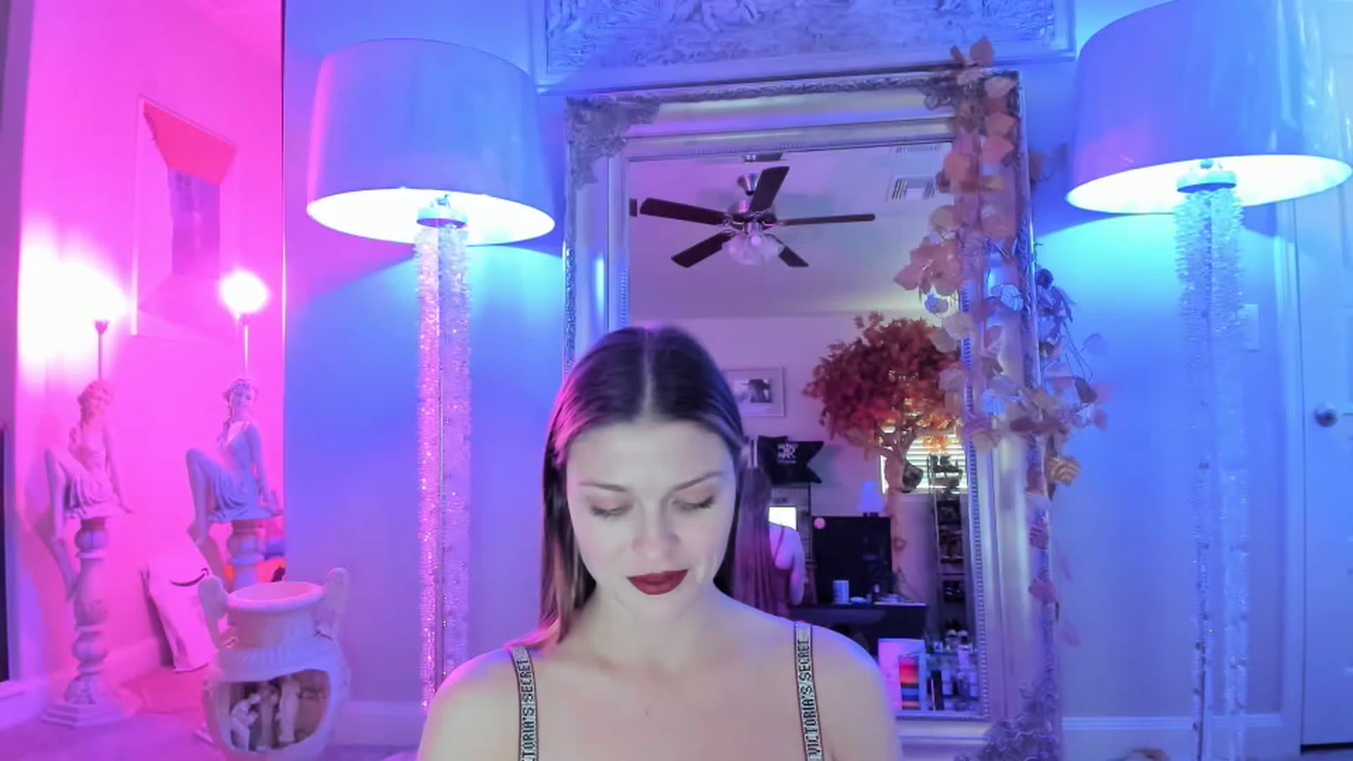 Gallery image thumbnail from Serina_'s myfreecams stream on, 02/03/2023, 19:35 image 14 of 20
