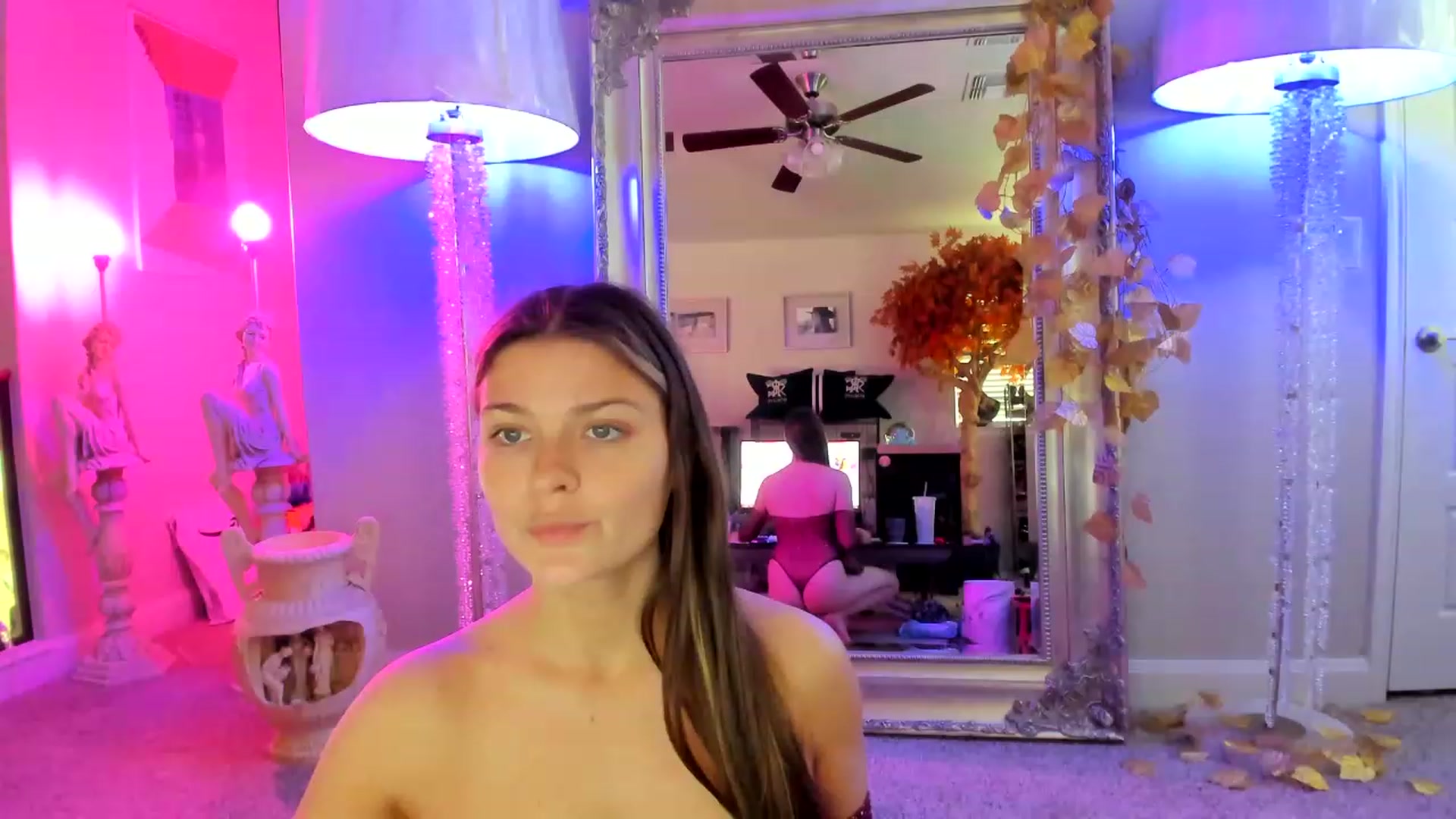 Gallery image thumbnail from Serina_'s myfreecams stream on, 02/13/2023, 16:31 image 18 of 20