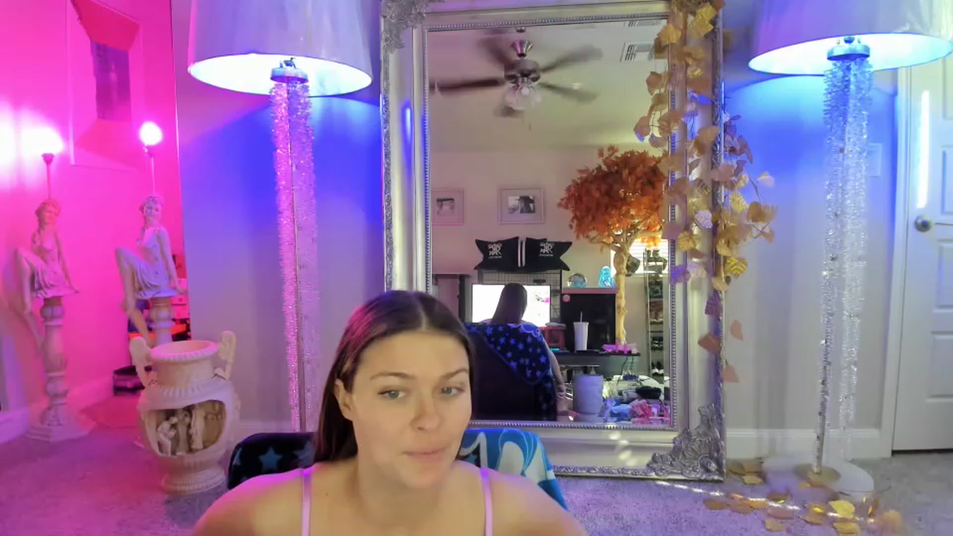 Gallery image thumbnail from Serina_'s myfreecams stream on, 02/20/2023, 21:18 image 12 of 20