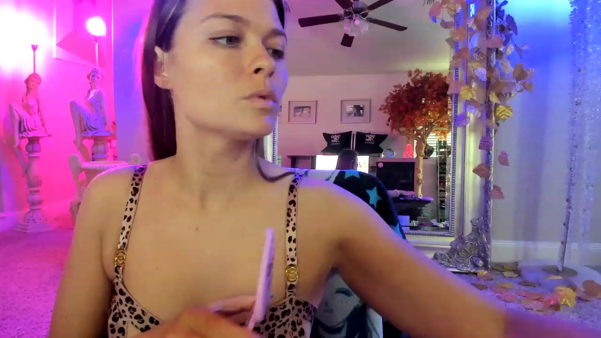 Gallery image thumbnail from Serina_'s myfreecams stream on, 02/22/2023, 17:18 image 5 of 20