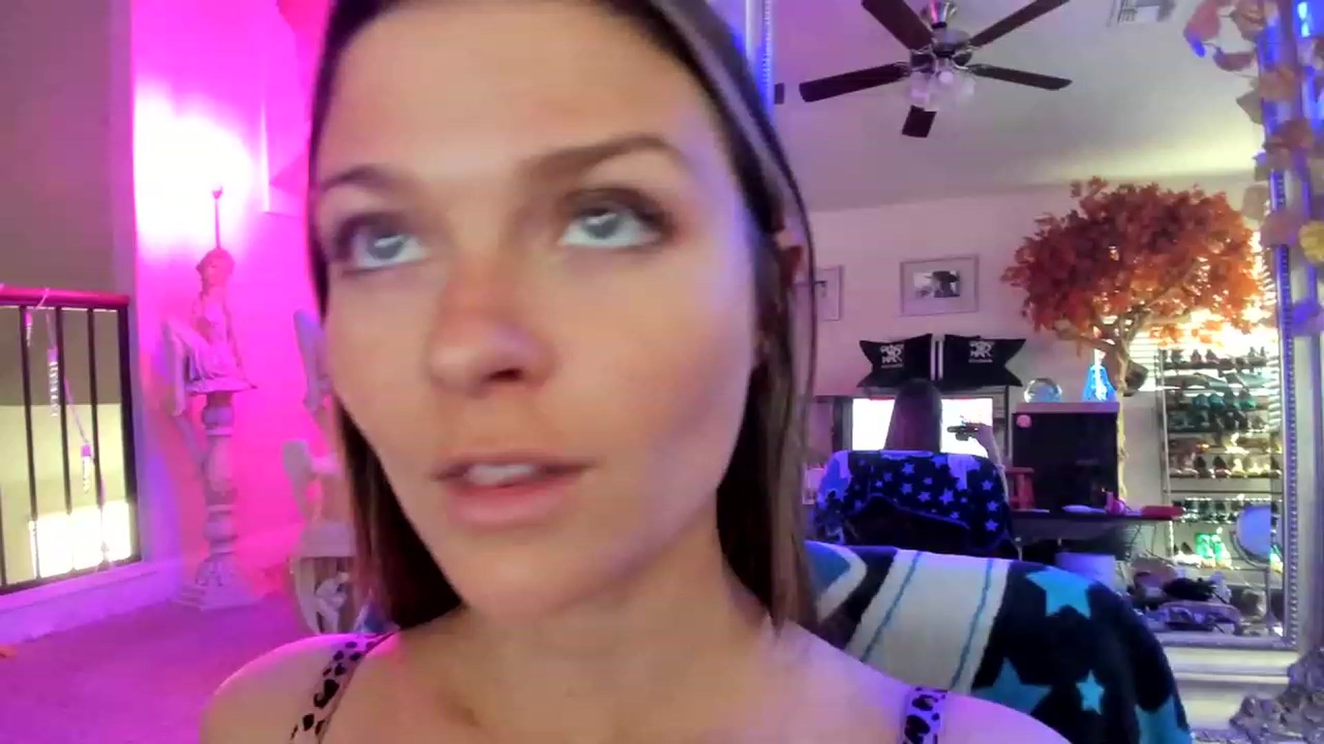 Gallery image thumbnail from Serina_'s myfreecams stream on, 02/22/2023, 19:14 image 1 of 20