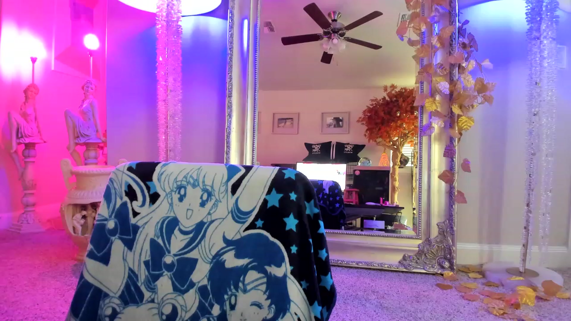 Gallery image thumbnail from Serina_'s myfreecams stream on, 02/22/2023, 19:14 image 10 of 20