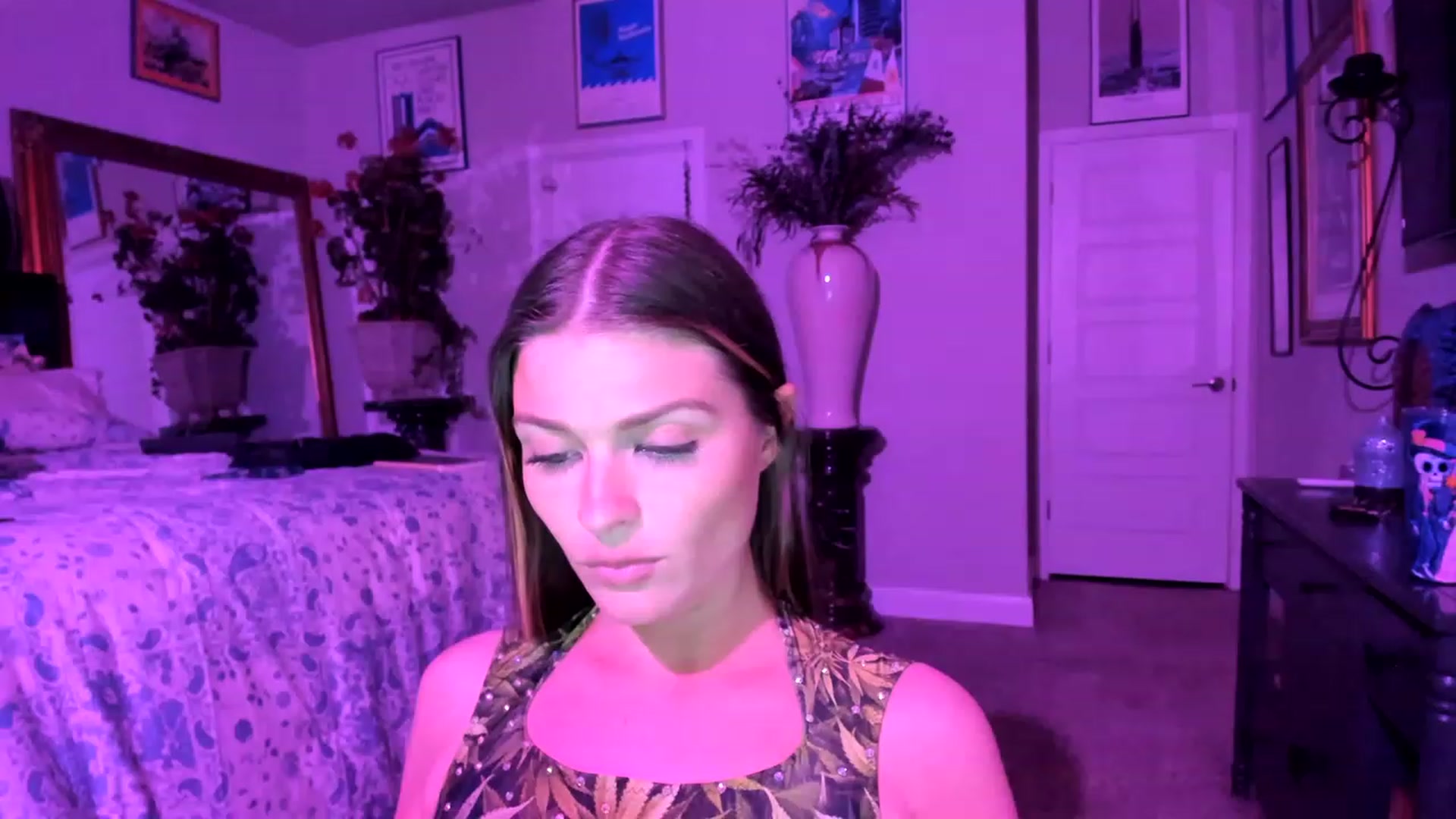 Gallery image thumbnail from Serina_'s myfreecams stream on, 04/21/2023, 08:35 image 5 of 20
