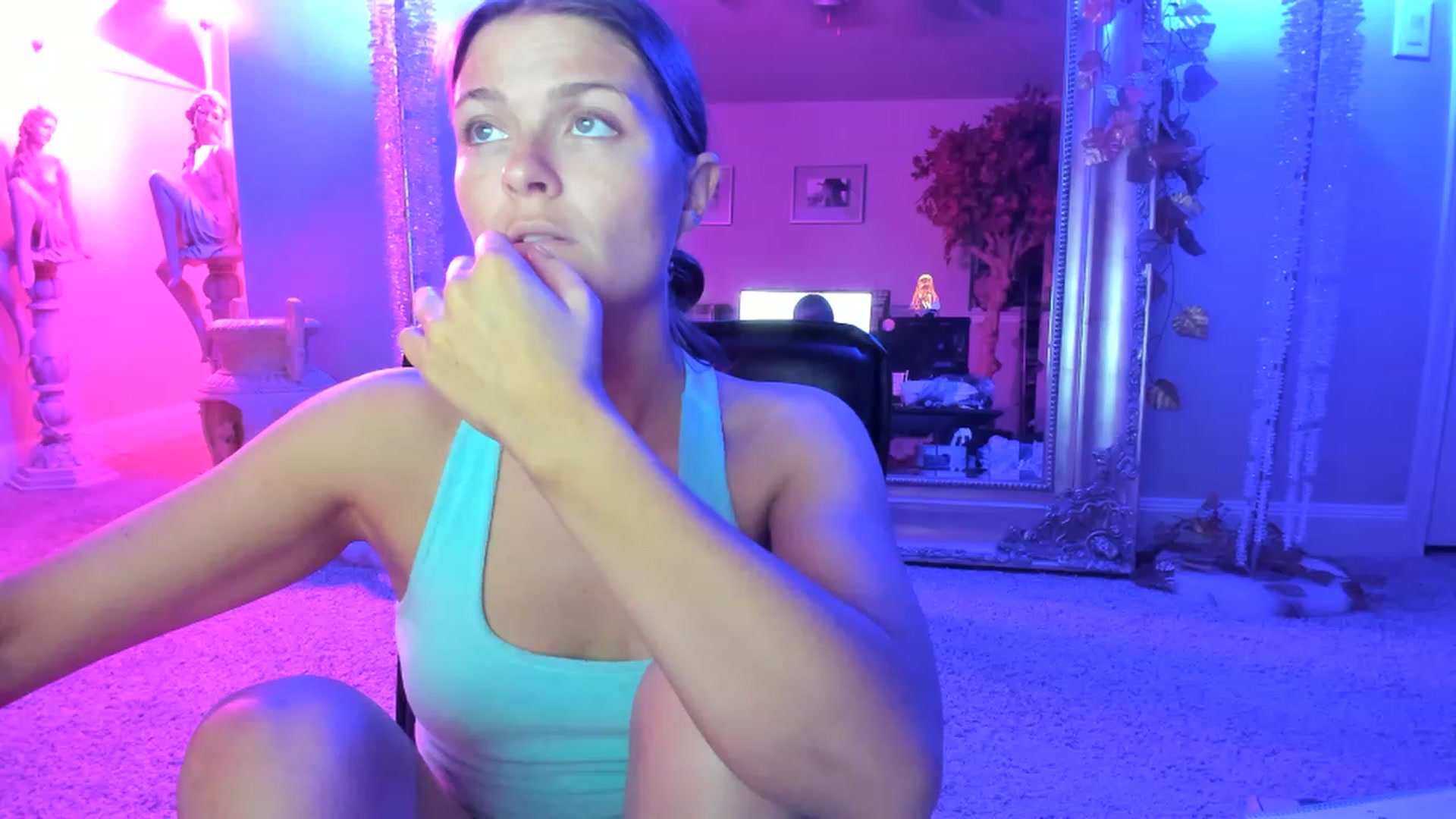 Gallery image thumbnail from Serina_'s myfreecams stream on, 07/03/2023, 02:25 image 13 of 20