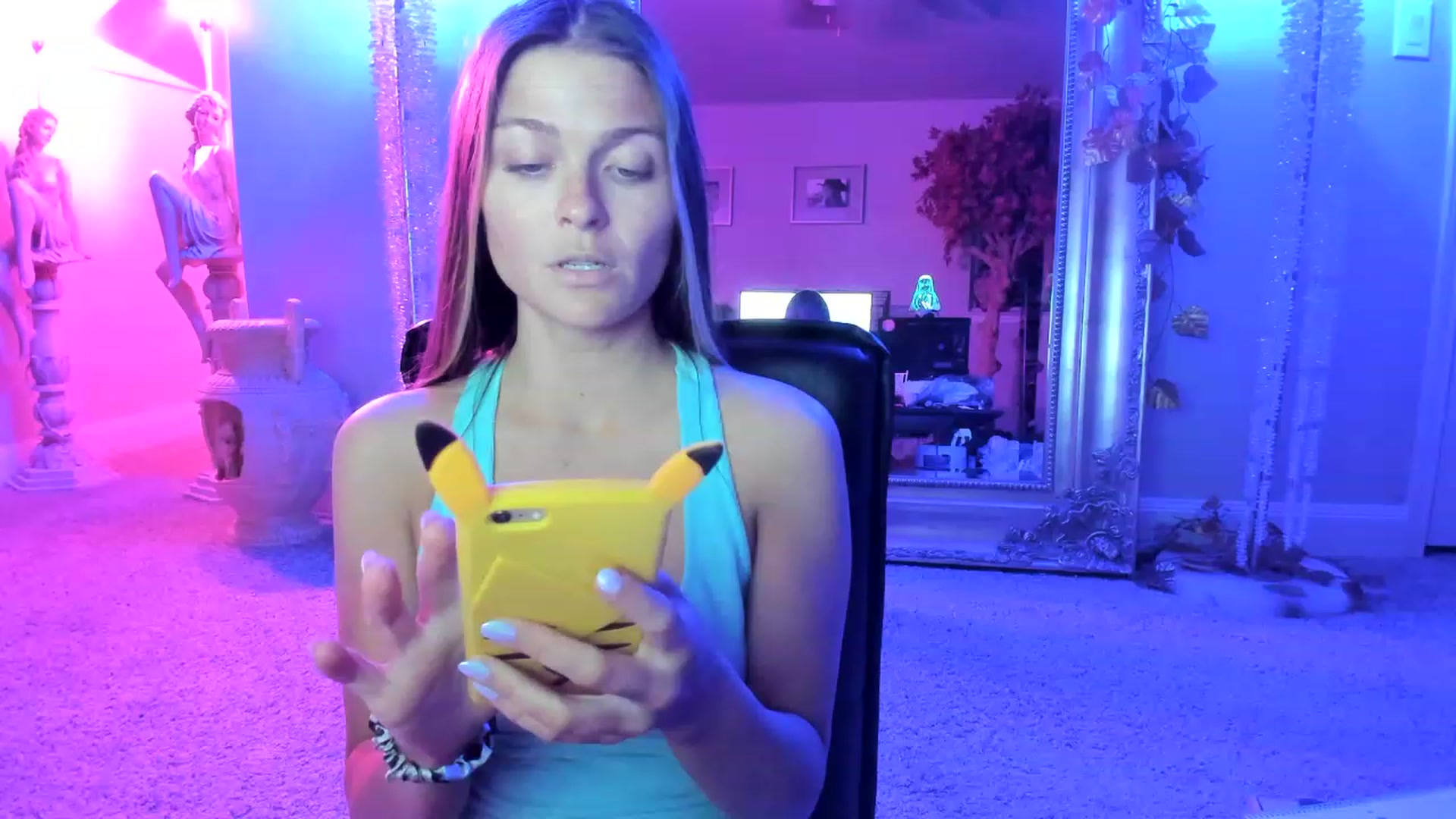 Gallery image thumbnail from Serina_'s myfreecams stream on, 07/03/2023, 02:25 image 9 of 20