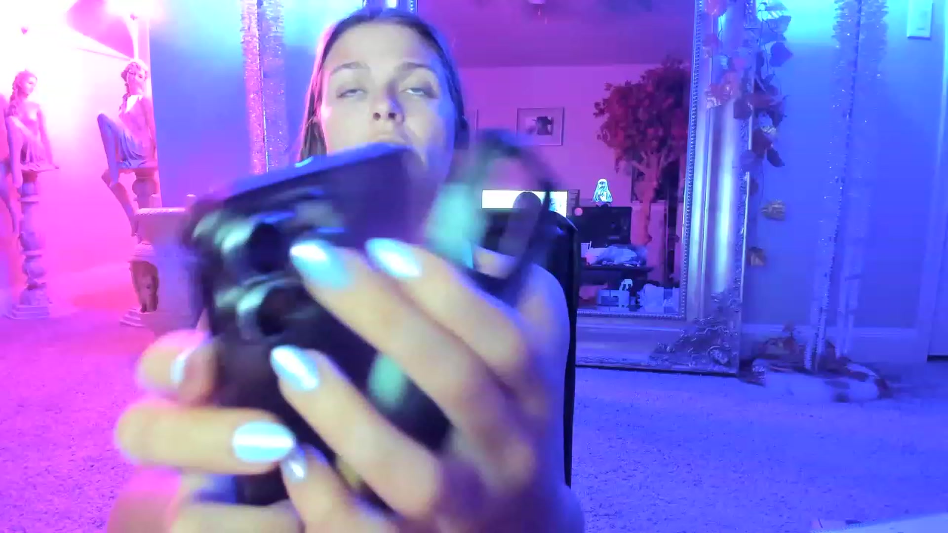 Gallery image thumbnail from Serina_'s myfreecams stream on, 07/03/2023, 02:25 image 12 of 20