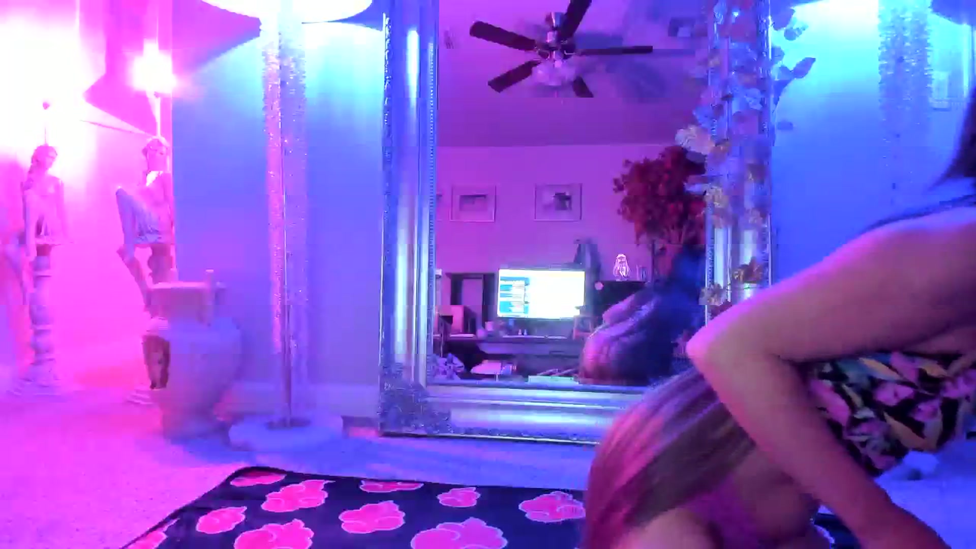 Gallery image thumbnail from Serina_'s myfreecams stream on, 07/25/2023, 08:02 image 20 of 20