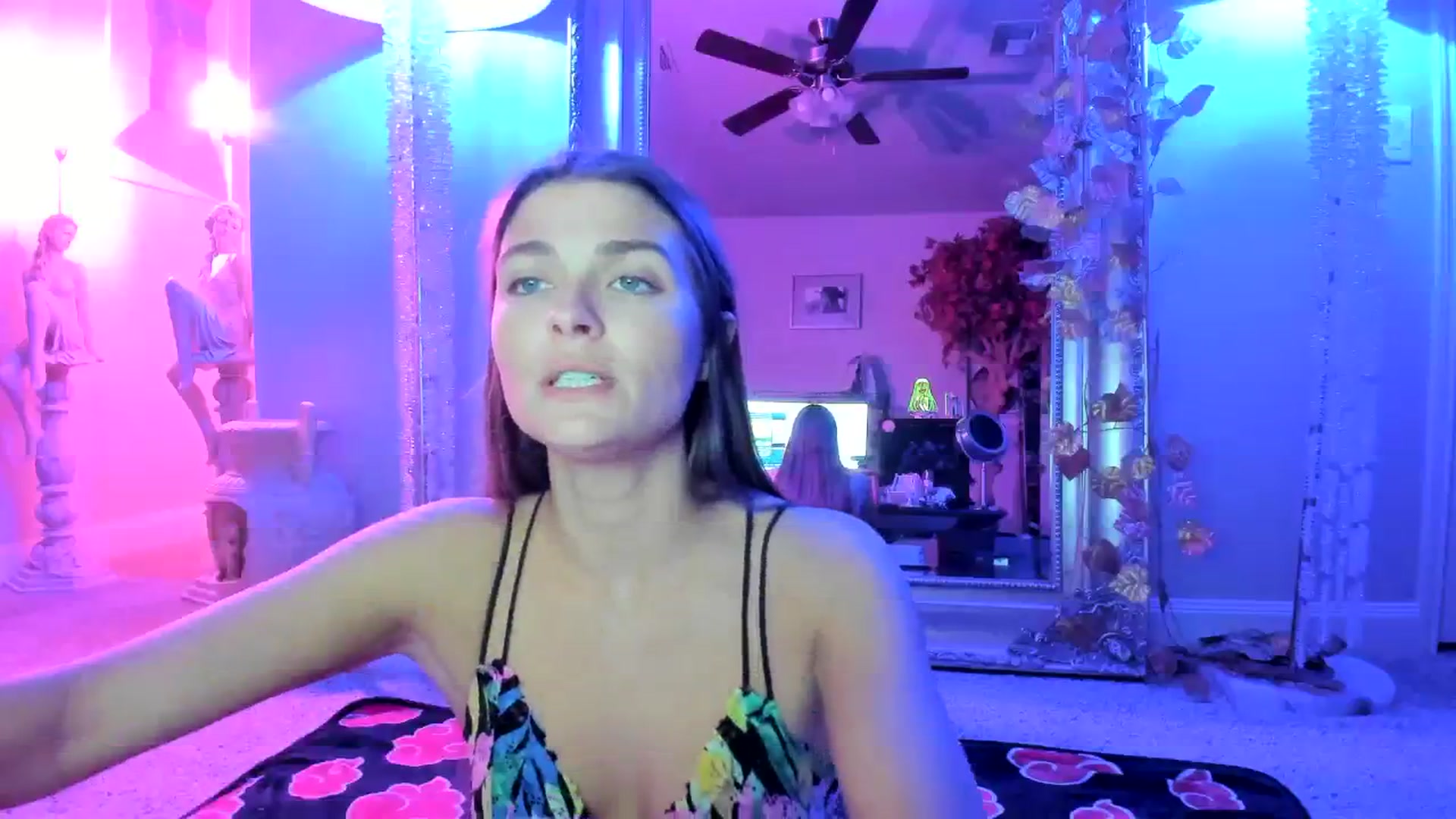 Gallery image thumbnail from Serina_'s myfreecams stream on, 07/25/2023, 08:02 image 4 of 20