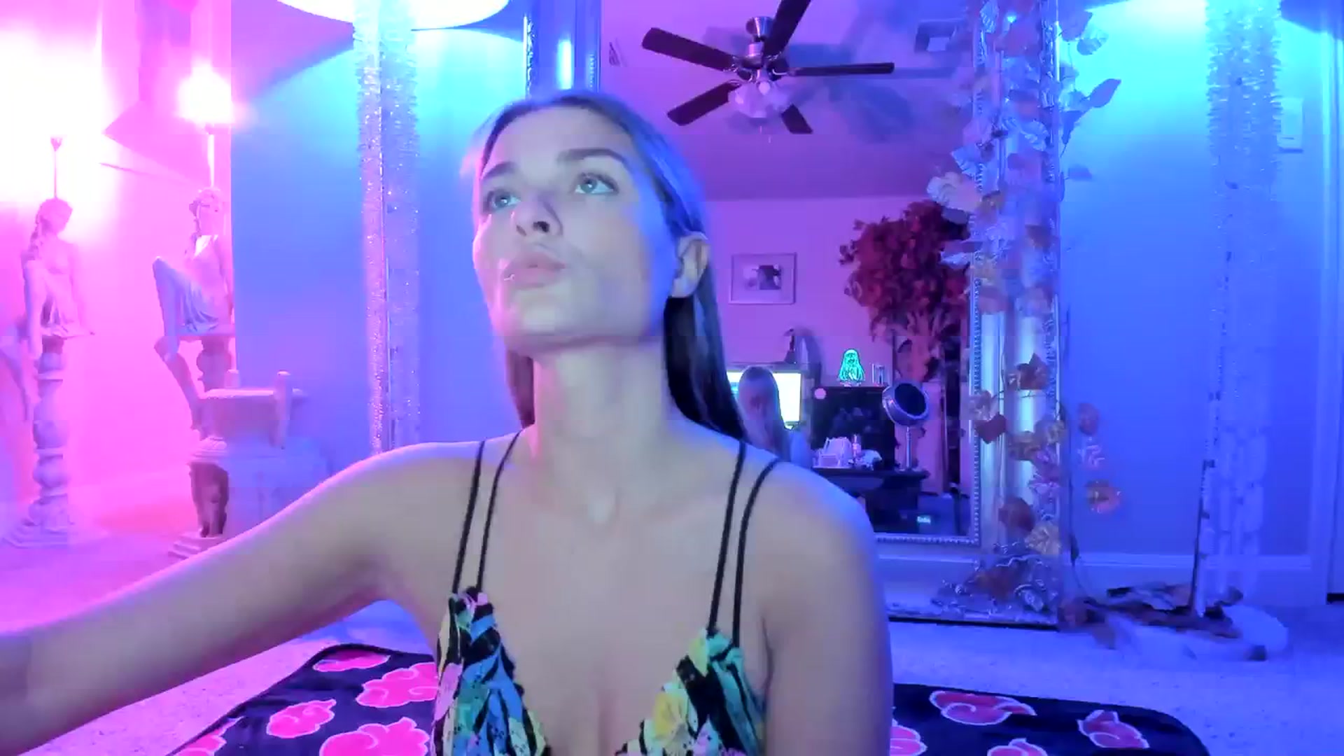 Gallery image thumbnail from Serina_'s myfreecams stream on, 07/25/2023, 08:02 image 1 of 20
