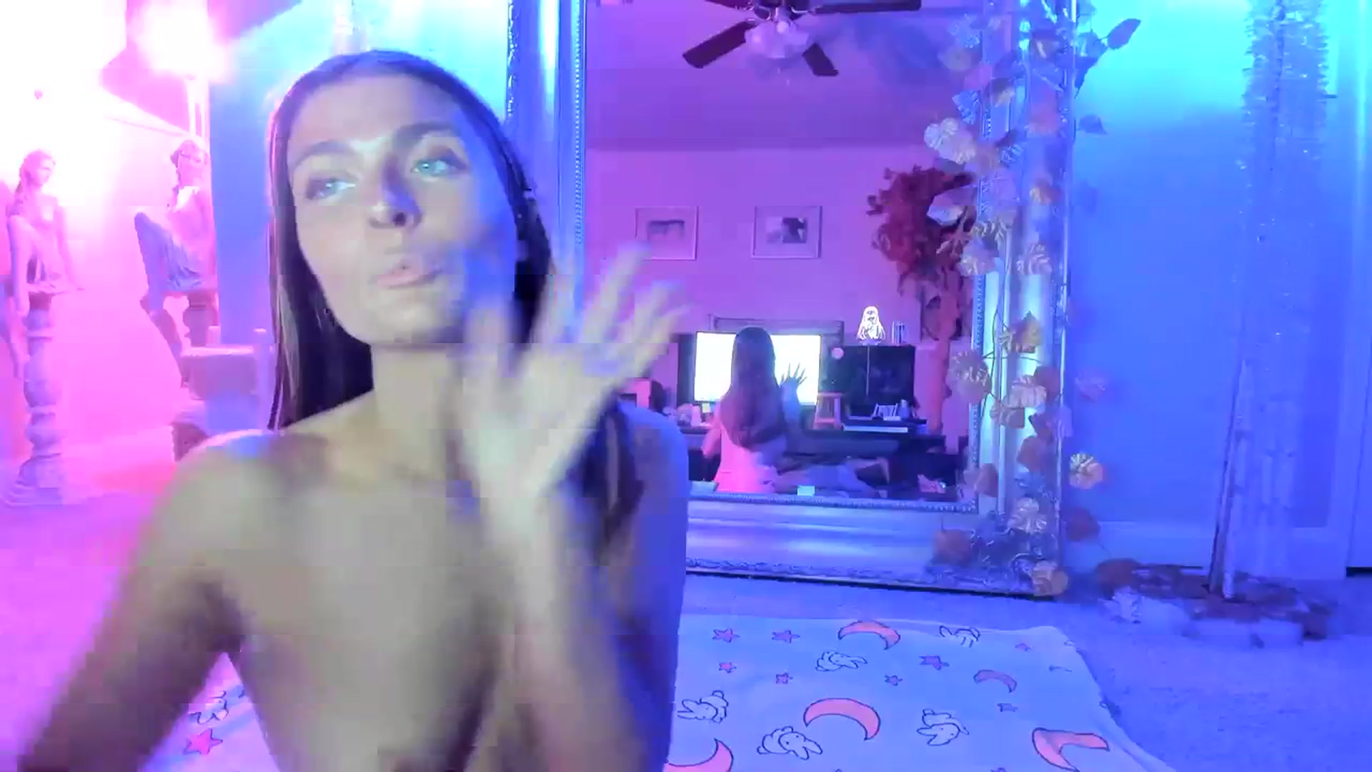 Gallery image thumbnail from Serina_'s myfreecams stream on, 08/10/2023, 08:42 image 7 of 20