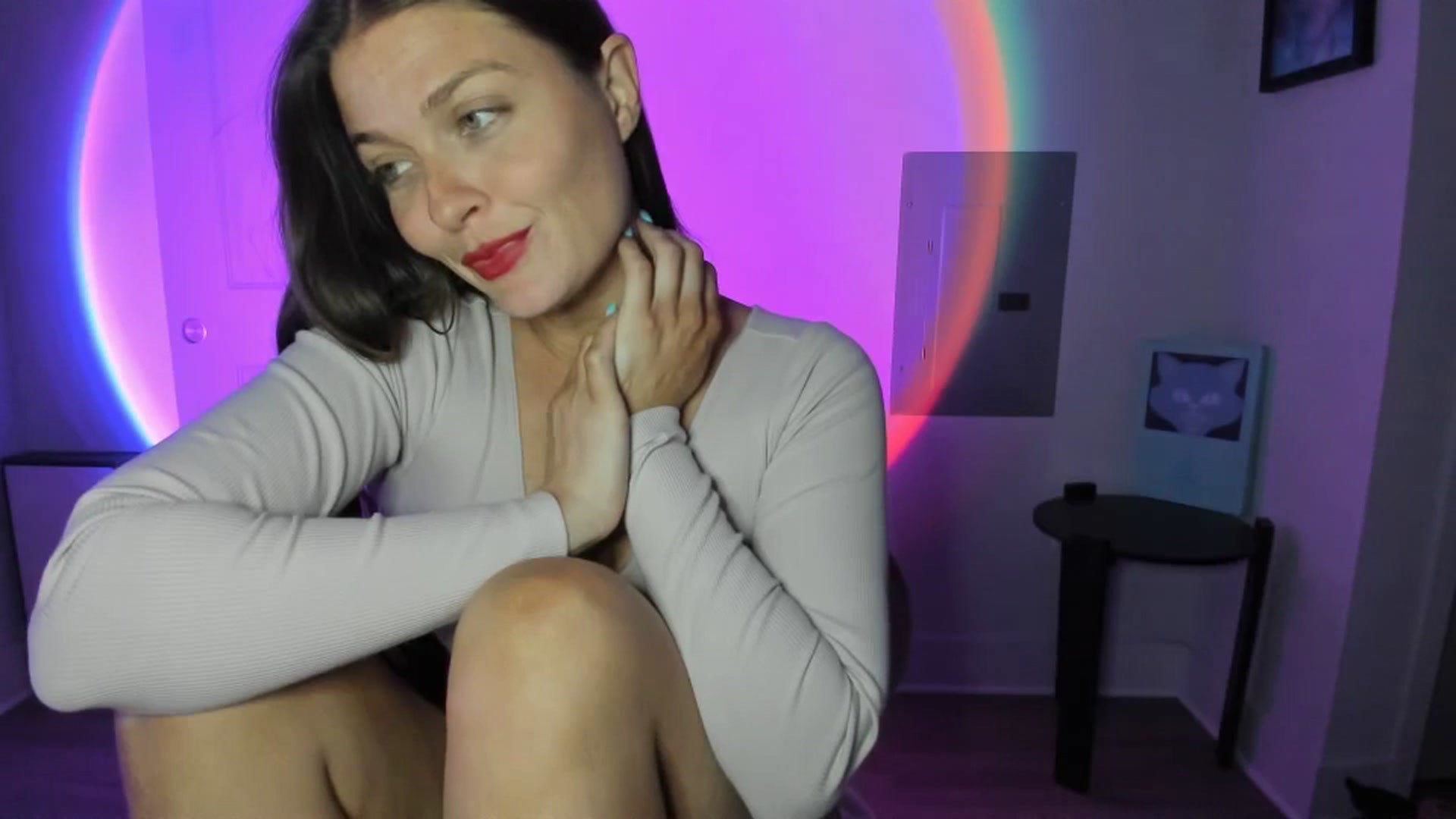 Gallery image thumbnail from Serina_'s myfreecams stream on, 06/03/2024, 08:06 image 13 of 20