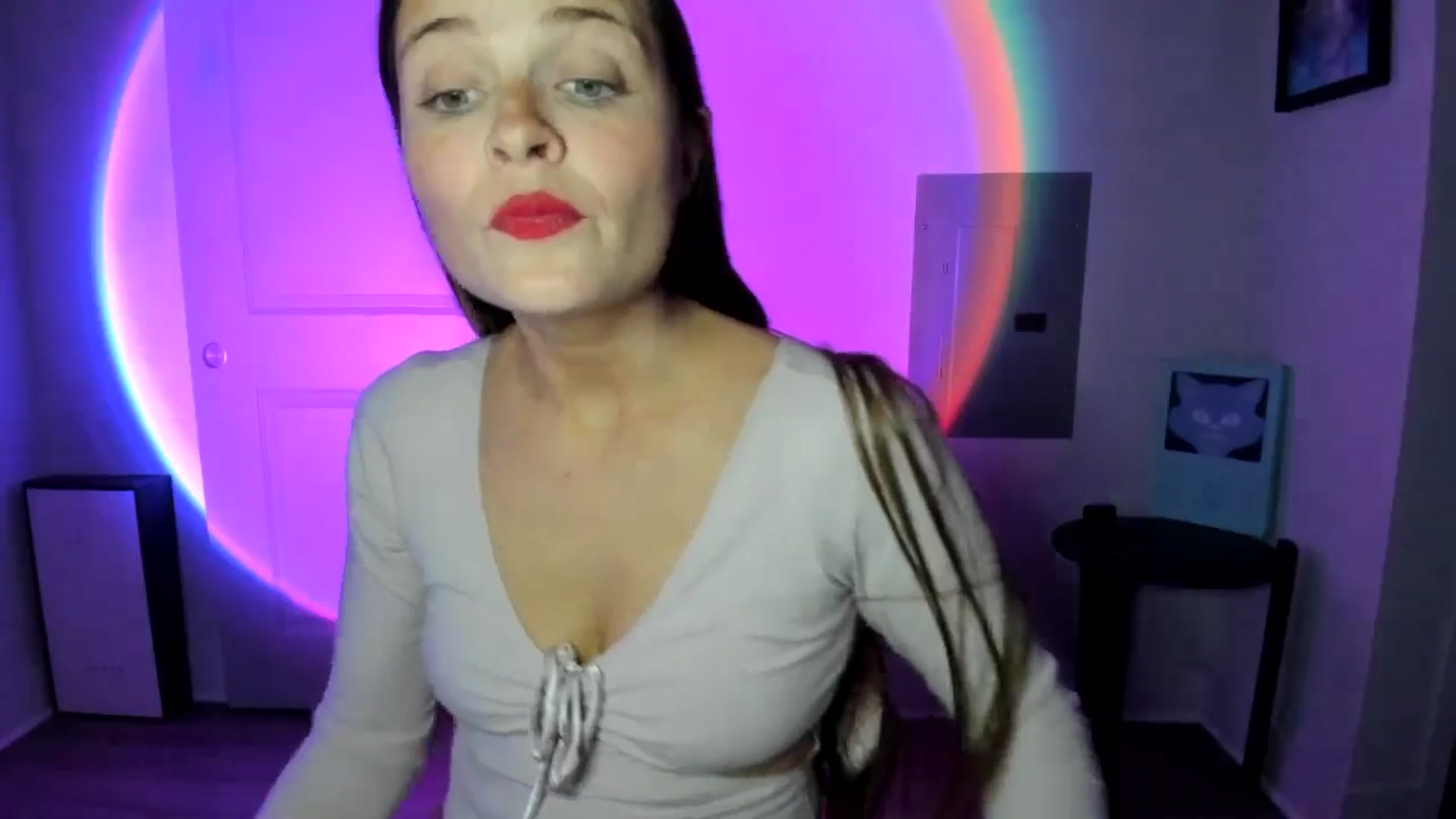 Gallery image thumbnail from Serina_'s myfreecams stream on, 06/03/2024, 09:55 image 13 of 20