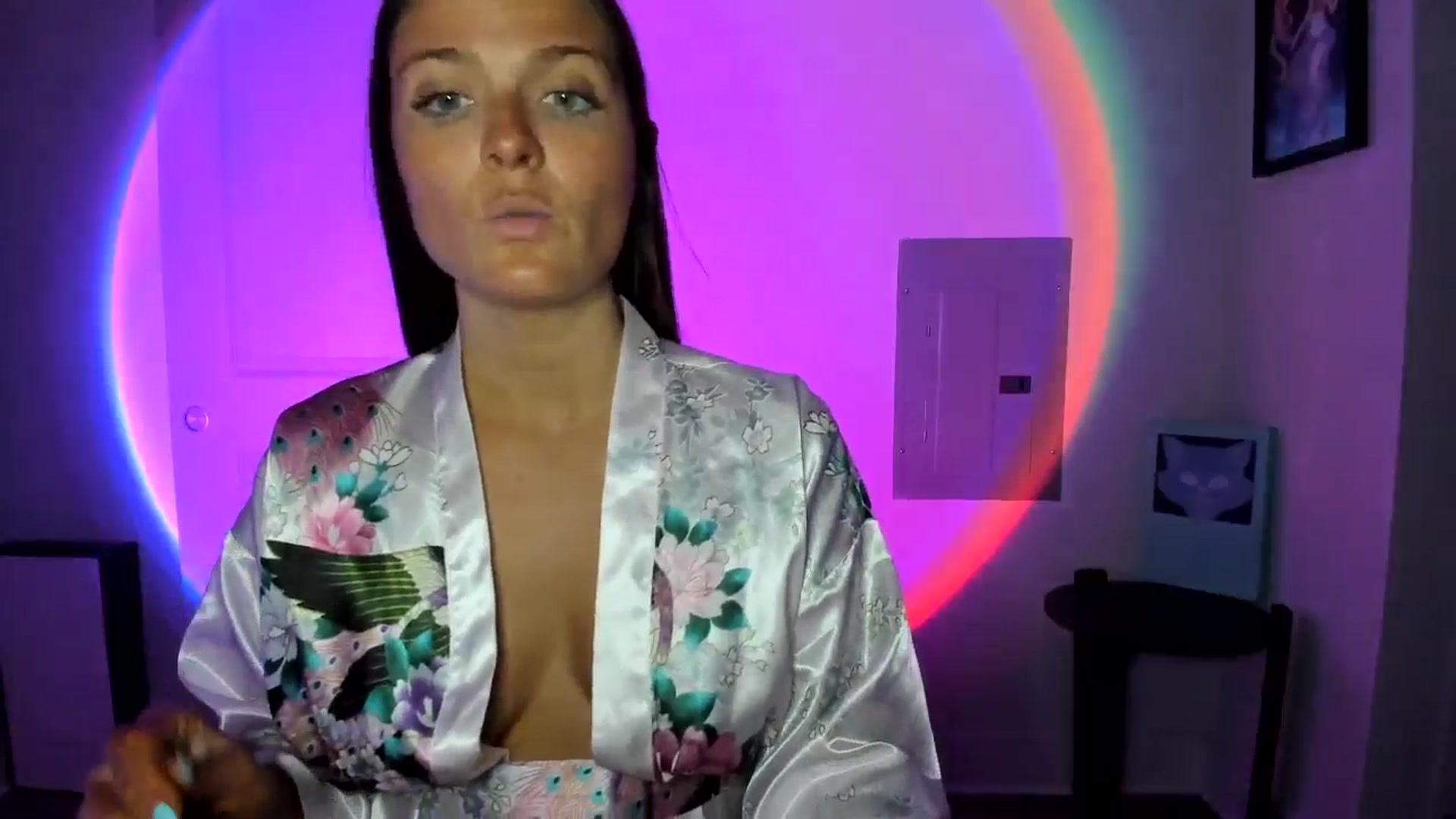 Gallery image thumbnail from Serina_'s myfreecams stream on, 06/04/2024, 09:39 image 3 of 20