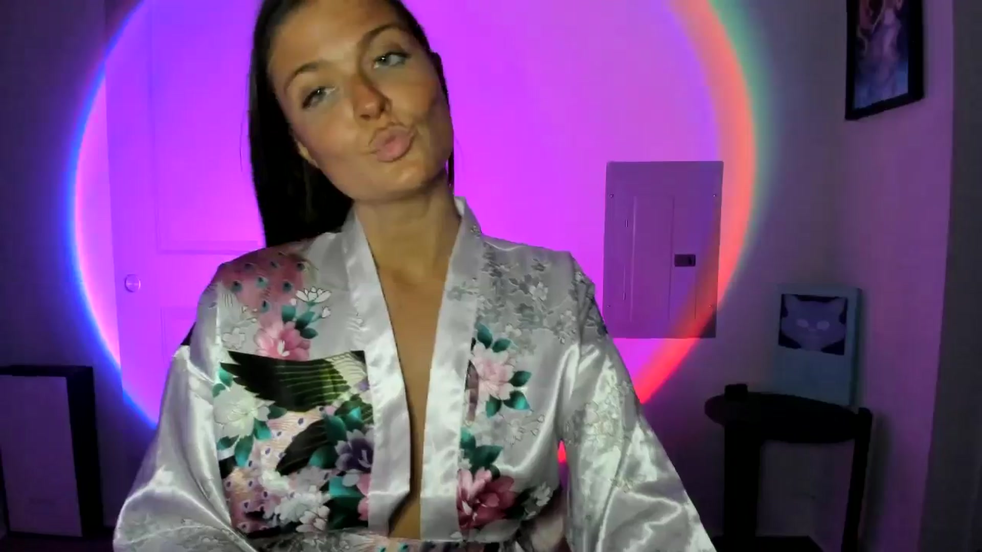 Gallery image thumbnail from Serina_'s myfreecams stream on, 06/04/2024, 09:39 image 6 of 20