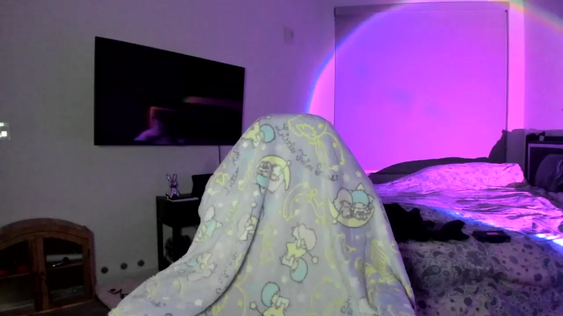 Gallery image thumbnail from Serina_'s myfreecams stream on, 06/19/2024, 10:45 image 14 of 20