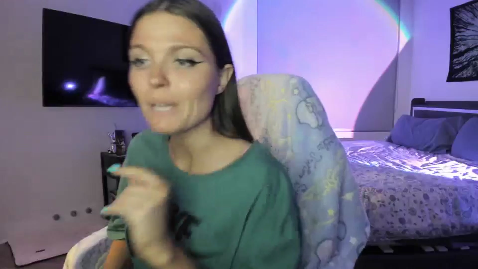 Gallery image thumbnail from Serina_'s myfreecams stream on, 06/25/2024, 09:16 image 18 of 20
