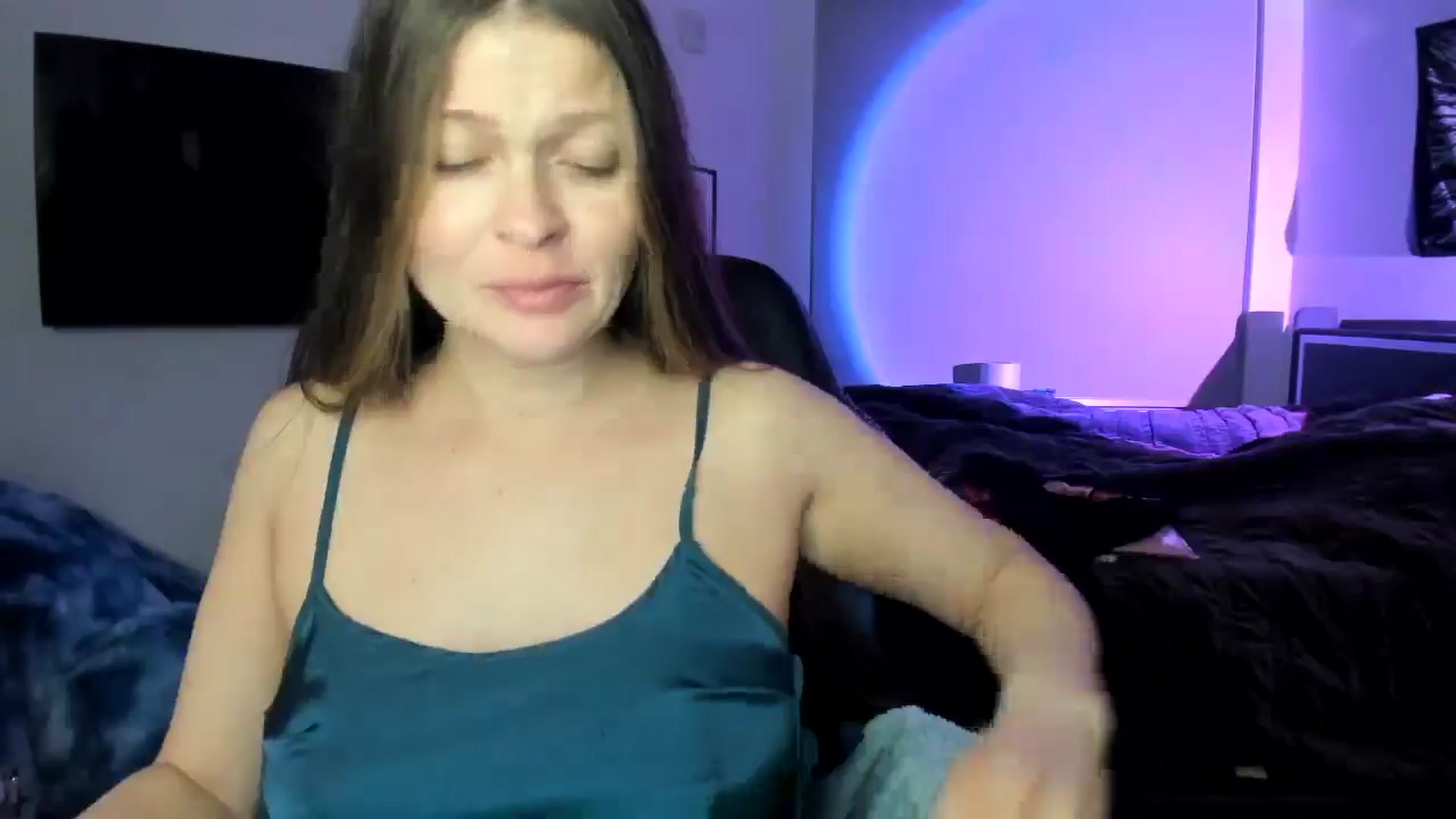 Gallery image thumbnail from Serina_'s myfreecams stream on, 01/17/2025, 08:37 image 14 of 20