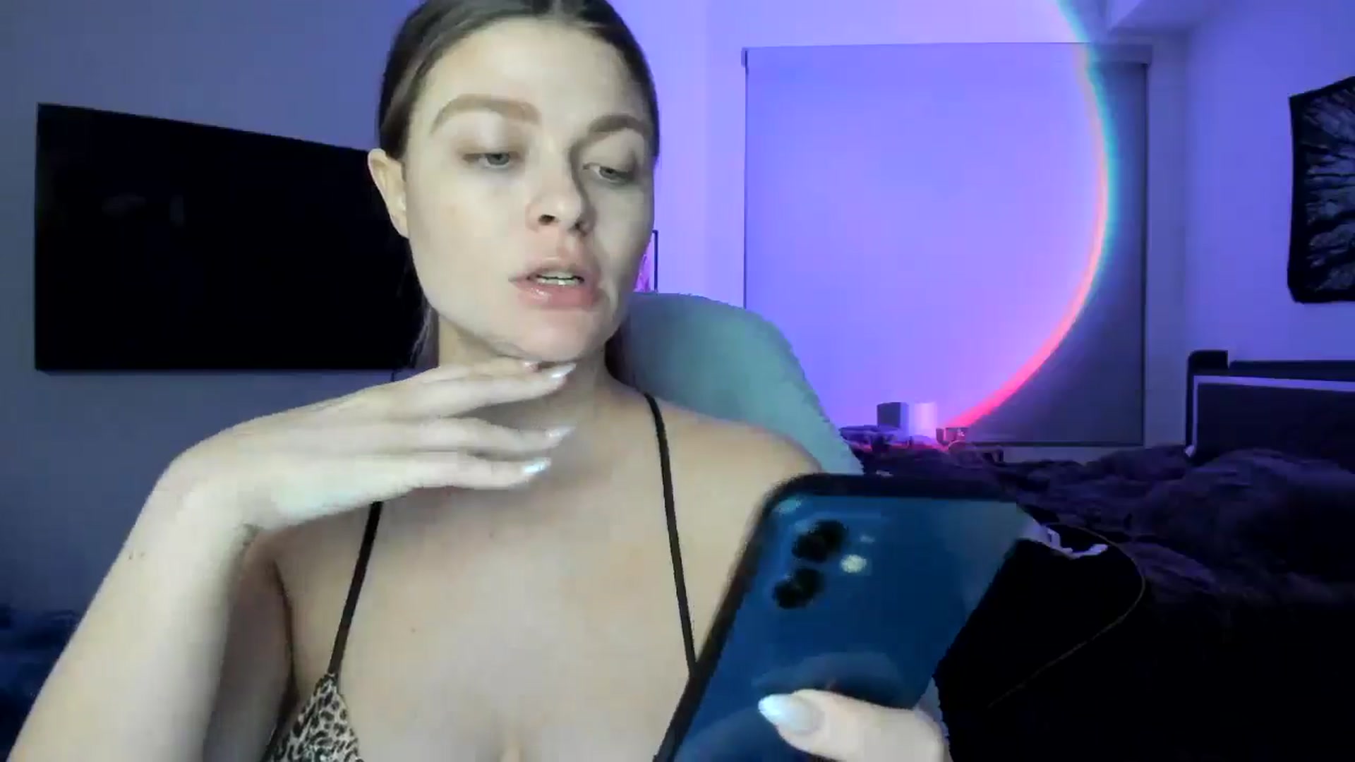 Gallery image thumbnail from Serina_'s myfreecams stream on, 01/19/2025, 08:56 image 17 of 20