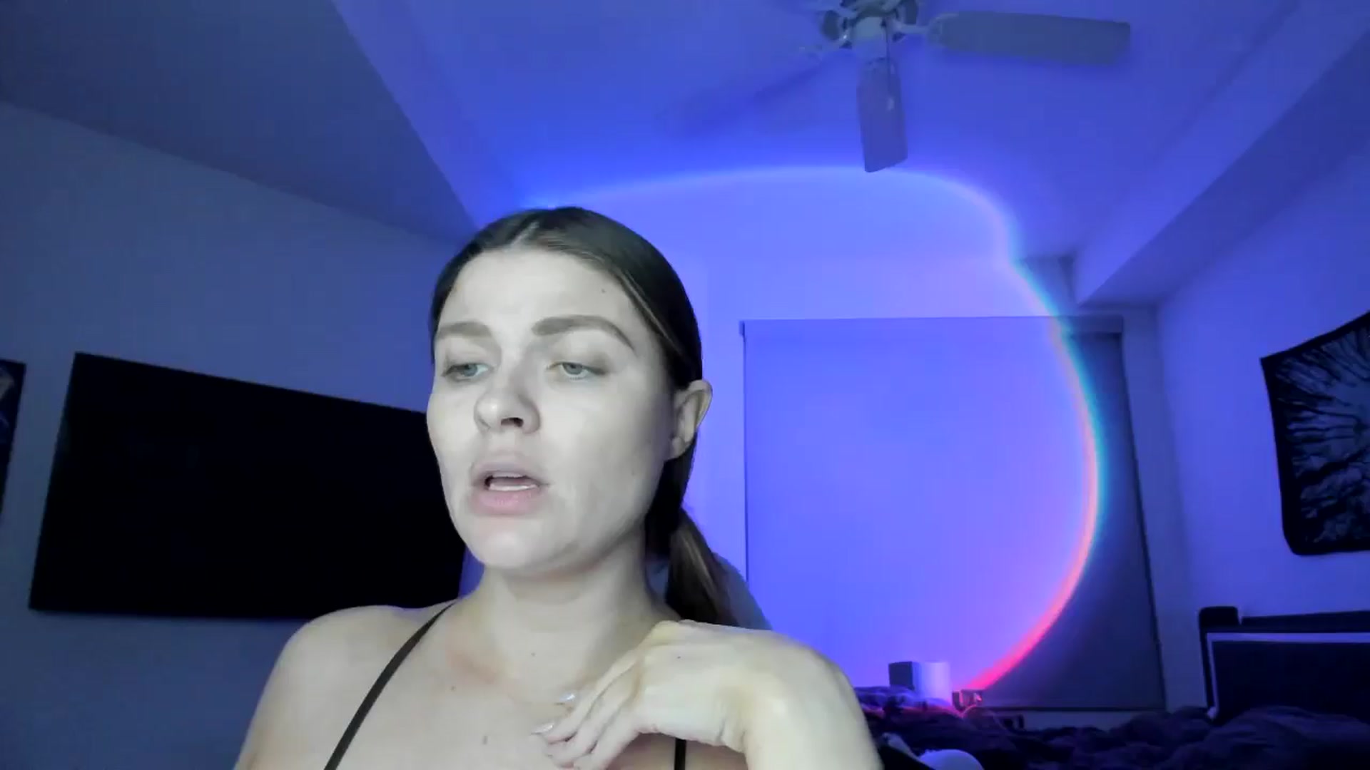 Gallery image thumbnail from Serina_'s myfreecams stream on, 01/19/2025, 11:44 image 8 of 20