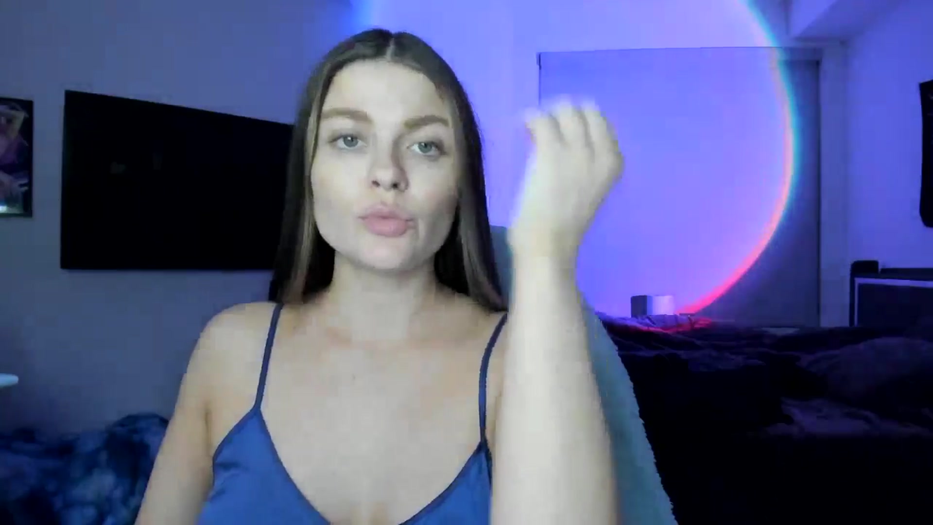 Gallery image thumbnail from Serina_'s myfreecams stream on, 01/20/2025, 08:20 image 14 of 20