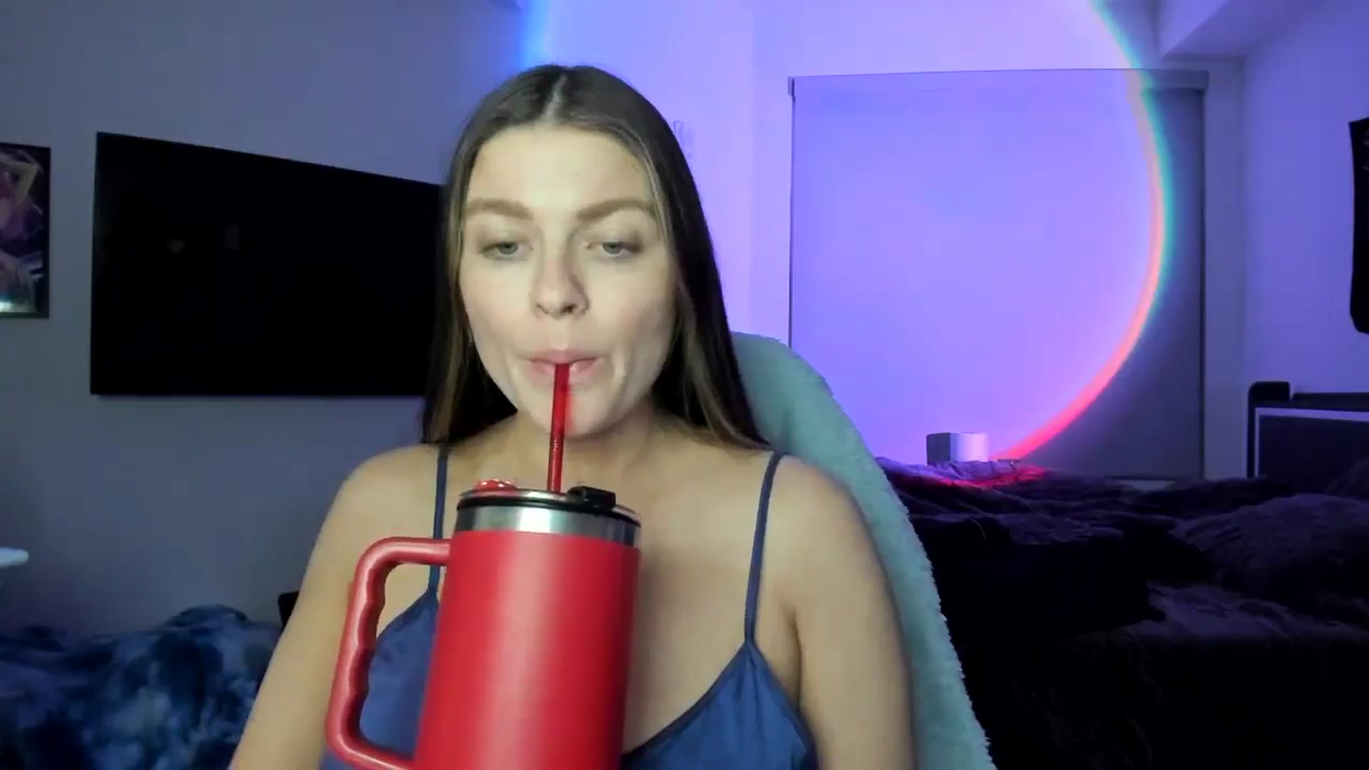 Gallery image thumbnail from Serina_'s myfreecams stream on, 01/20/2025, 08:20 image 13 of 20